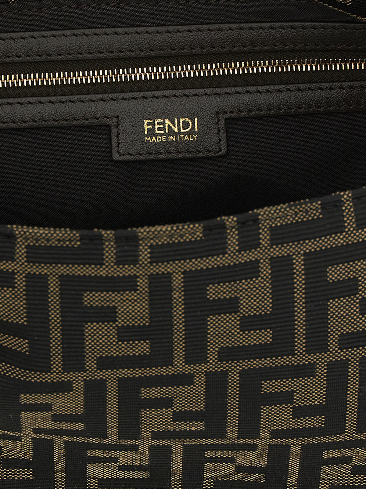 Fendi Flap 26325 Shoulder Bag - Timeless Luxury in Jacquard
