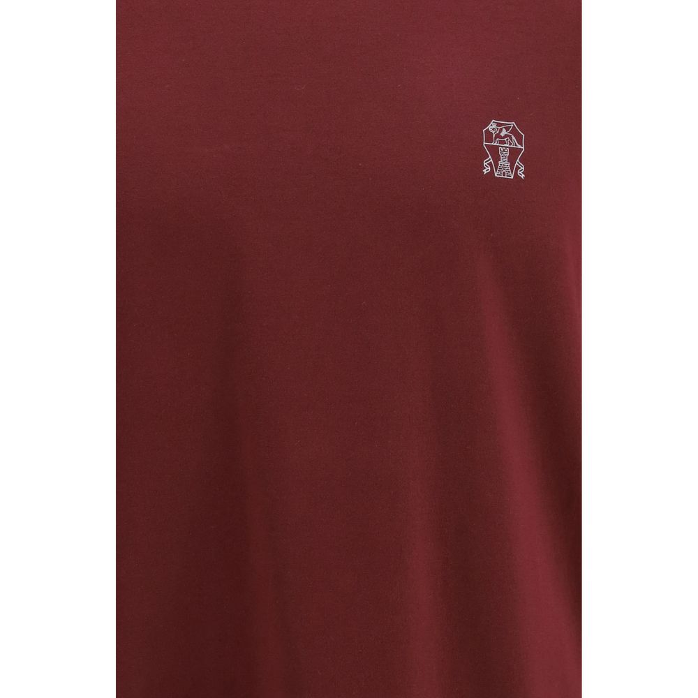 Indulge in the exquisite Brunello Cucinelli Bordeaux Cotton T-Shirt, a masterpiece of Italian craftsmanship, merging luxurious comfort with timeless sophistication for the discerning individual.