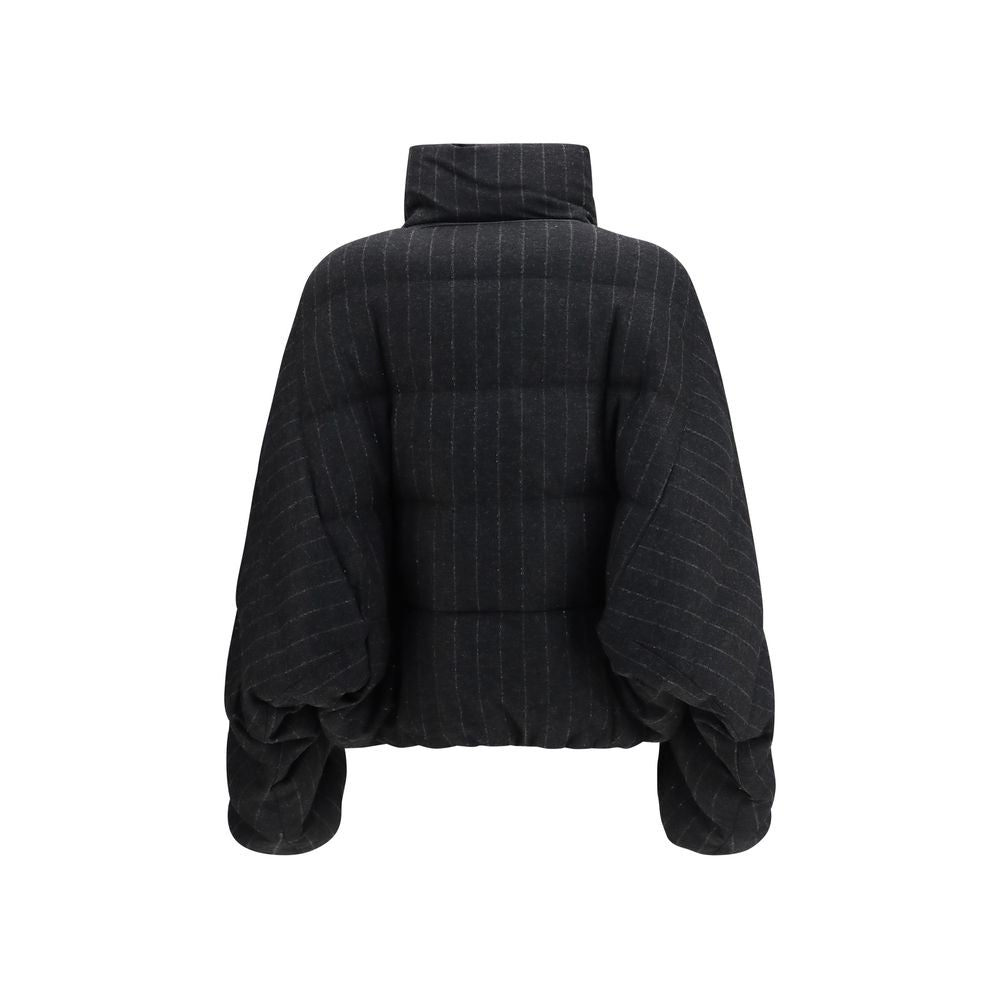 Elevate your wardrobe with the Brunello Cucinelli Gray Wool Oves Aries Full-Length Jacket, a masterpiece of tailored elegance crafted from a luxurious wool blend, perfect for the discerning individual.