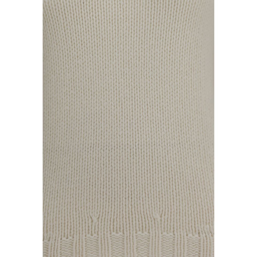 Indulge in the Khaite Beige Cashmere Sweater, a luxurious blend of 100% cashmere, offering timeless elegance and unparalleled softness for the discerning wardrobe.