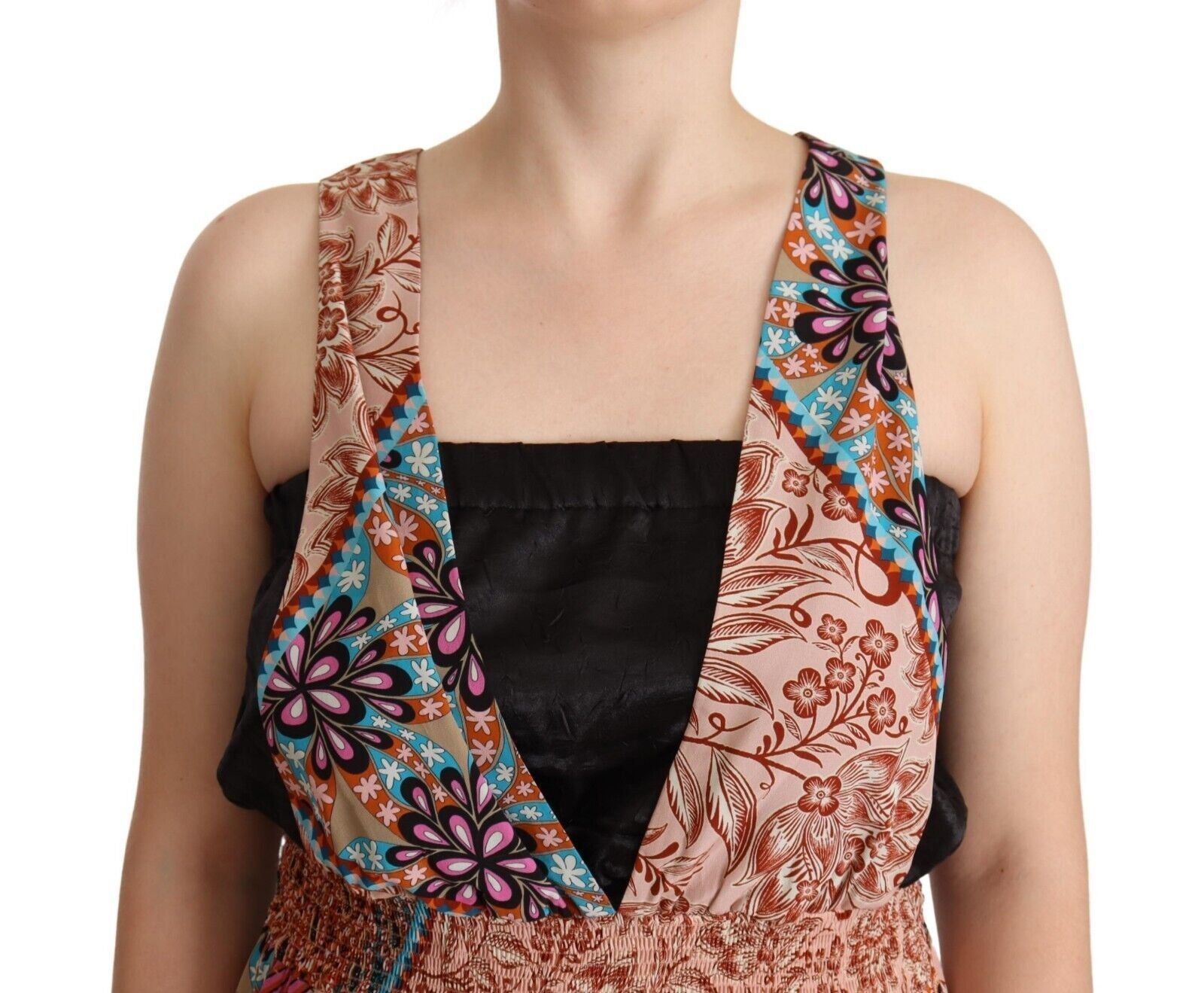 Discover the PINKO Multicolor Viscose Floral Print Jumpsuit Dress, a luxurious embodiment of exquisite craftsmanship and vibrant design, perfect for any sophisticated occasion.