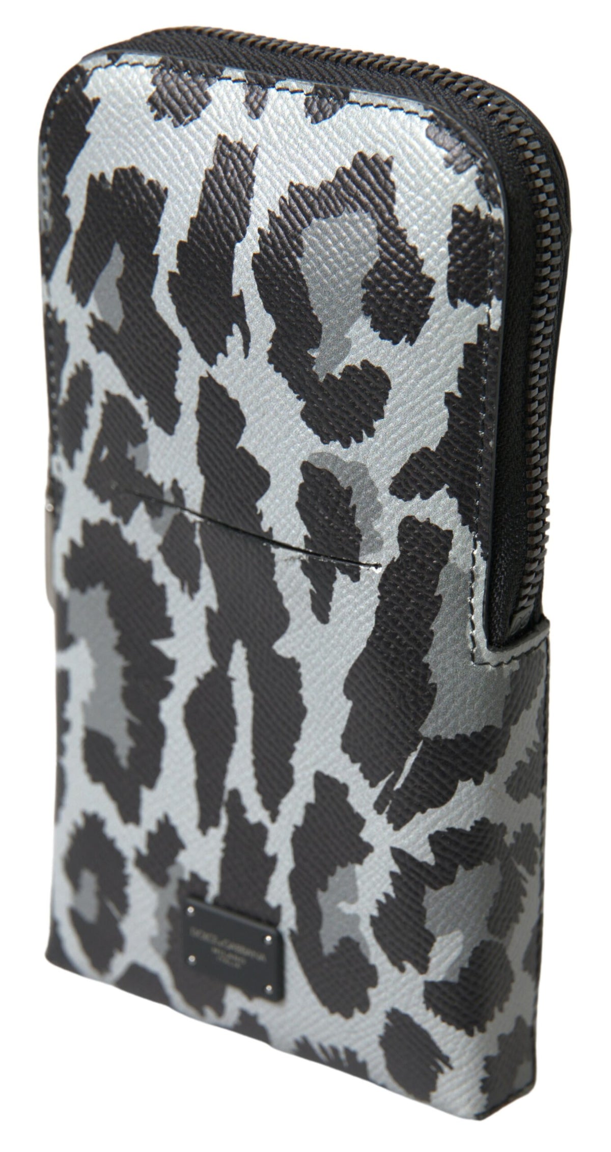 Discover the Dolce & Gabbana Gray Leopard Leather Crossbody Sling Phone Bag, a masterpiece of Italian craftsmanship that embodies luxury and sophistication for the discerning individual.