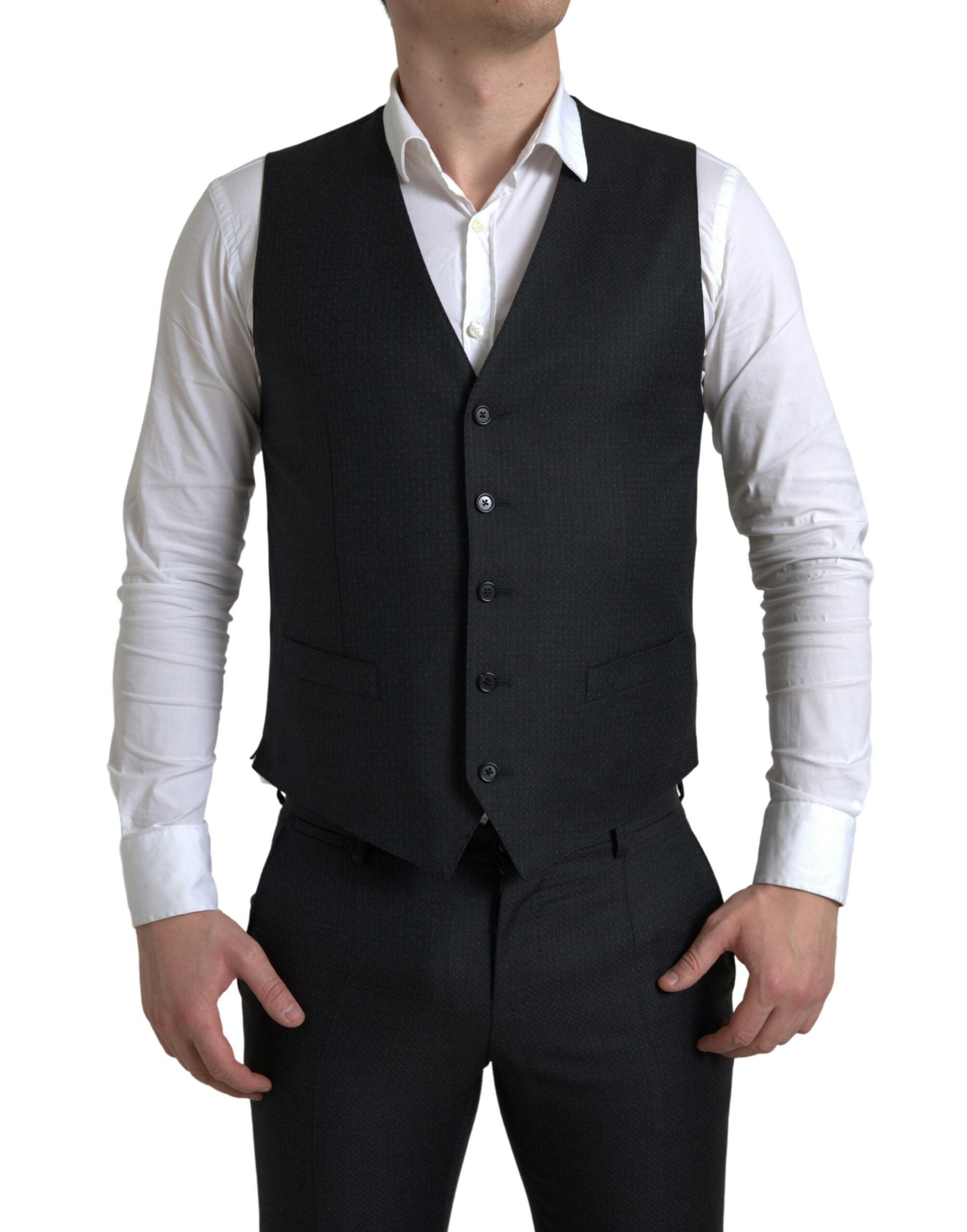 Discover the Dolce & Gabbana Black MARTINI Suit, an exquisite blend of 100% Virgin Wool and artisanal craftsmanship, perfect for those who embody timeless elegance and sophistication.