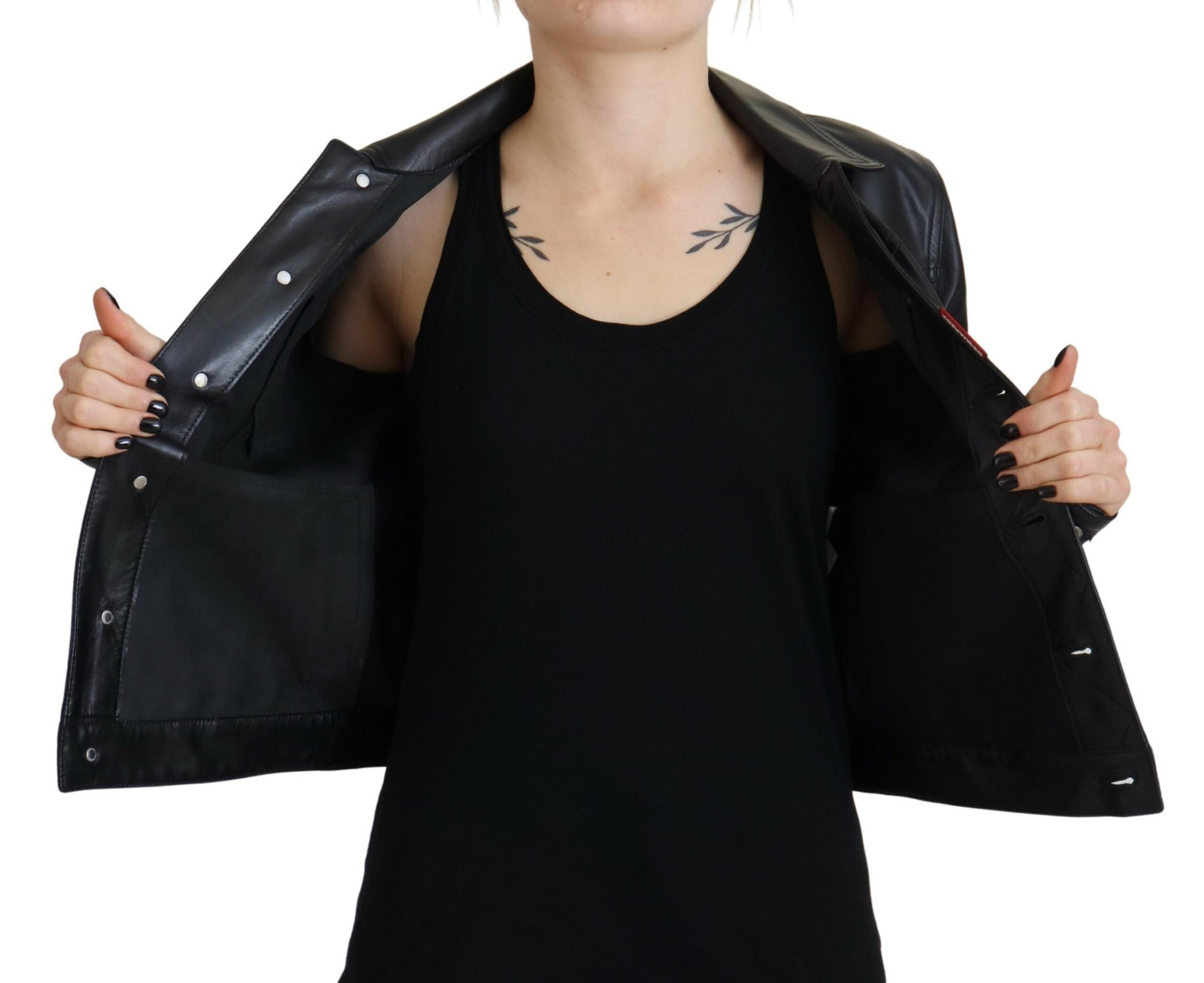 Indulge in the timeless elegance of the Dsquared² Black Leather Collared Long Sleeves Jacket, crafted from 100% authentic leather for a luxurious statement piece.