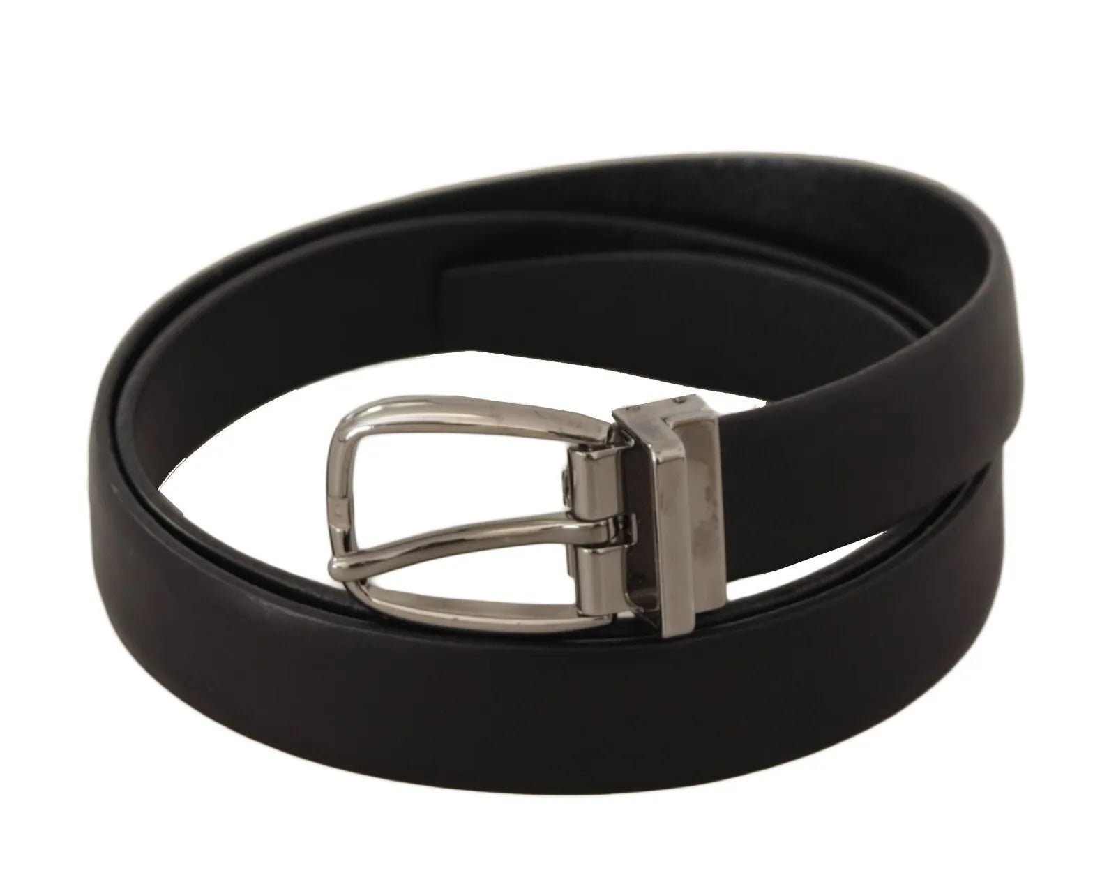 Indulge in the exquisite allure of the Dolce & Gabbana Black Classic Leather Belt, a testament to Italian craftsmanship that elevates every ensemble with timeless sophistication.