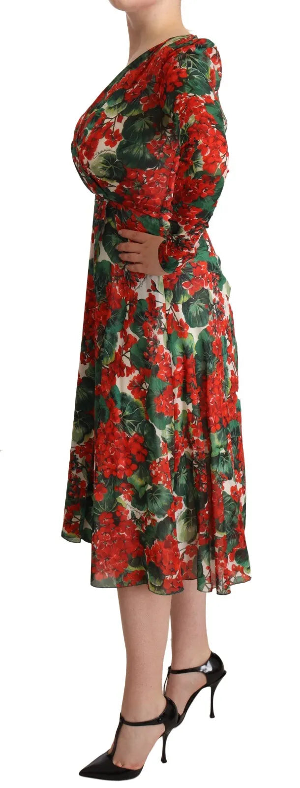 Indulge in the exquisite Dolce & Gabbana Multicolor Portofino-Print Shift Dress, a silk masterpiece that embodies Italian craftsmanship and timeless elegance for the discerning individual.
