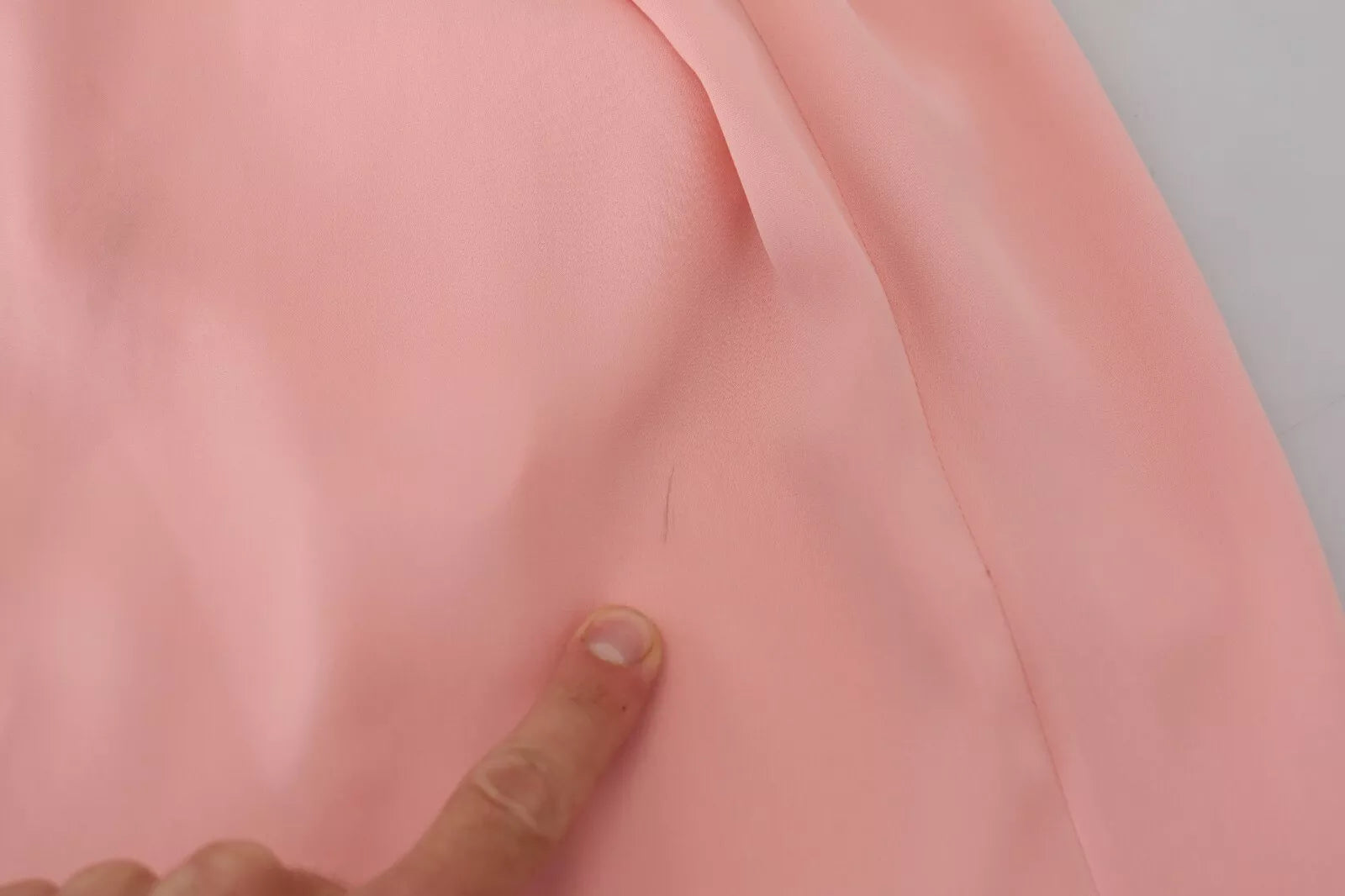 Elevate your elegance with the Dolce & Gabbana Pink Silk Stretch Strapless Sheath Midi Dress, a luxurious statement of Italian craftsmanship that embodies modern femininity.