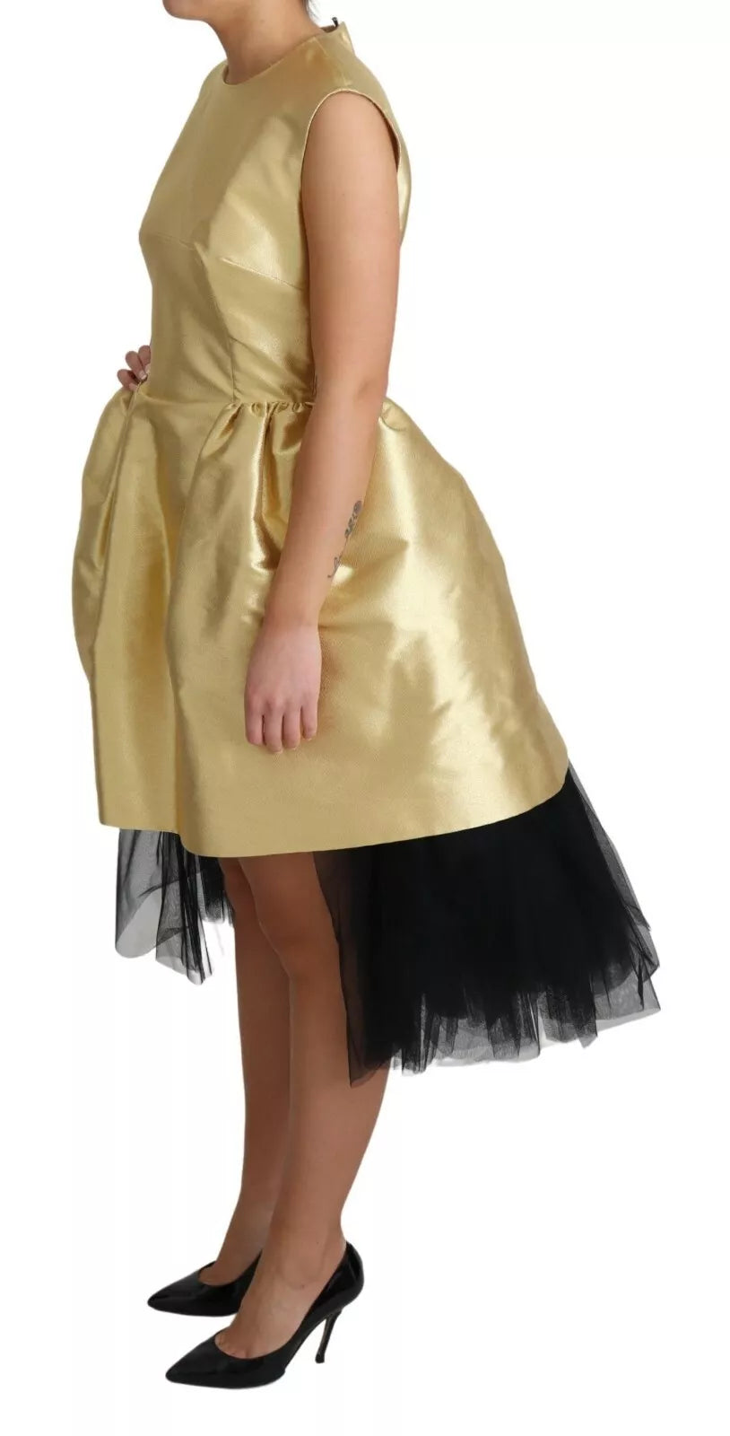 Elevate your wardrobe with the Dolce & Gabbana Gold Sleeveless A-line Tulle Dress, a masterpiece of Italian craftsmanship that embodies timeless elegance and luxurious allure.
