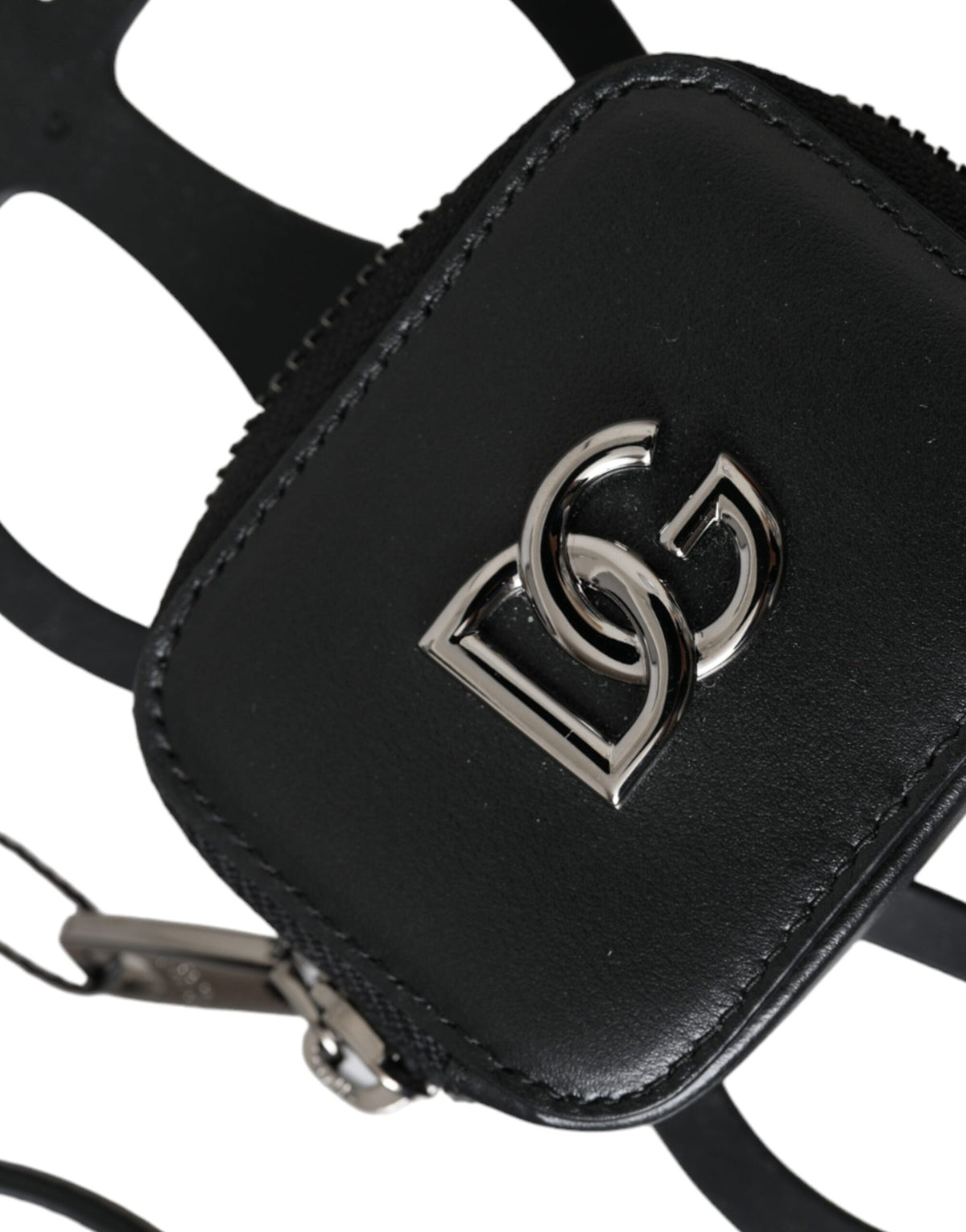 Elevate your style with the Dolce & Gabbana Black Calfskin Leather DG Logo Coin Purse, a symbol of Italian craftsmanship and timeless elegance for the discerning individual.