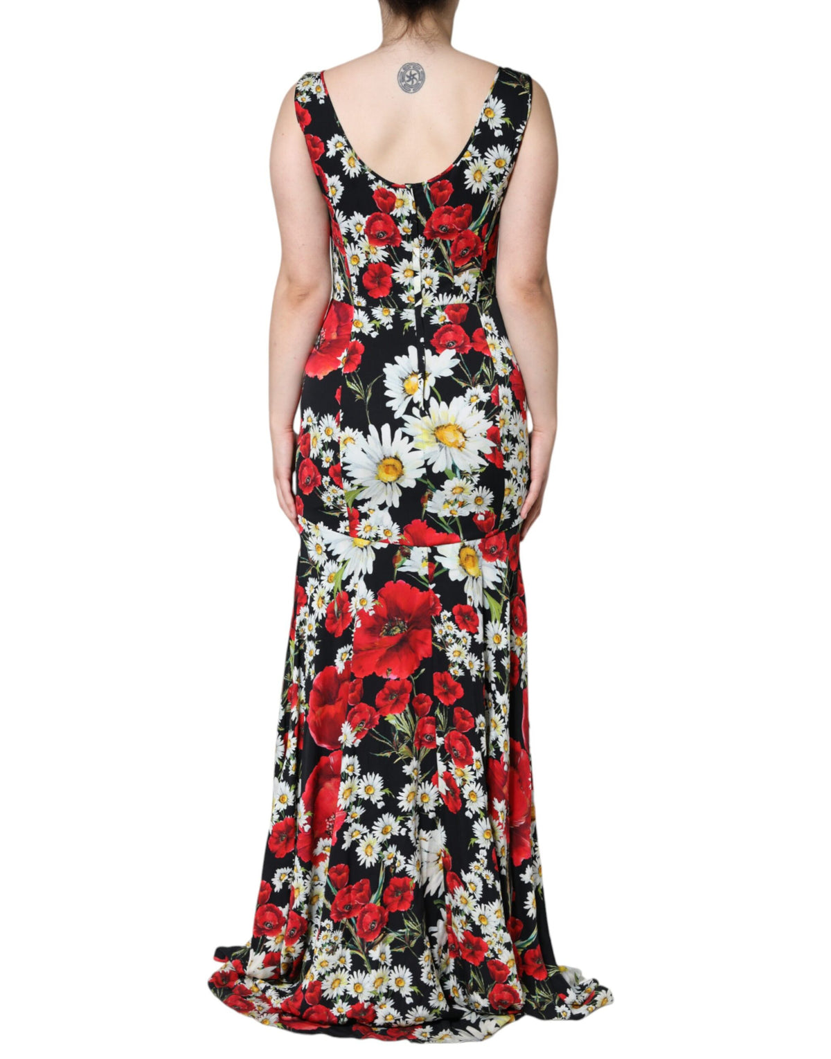 Experience the allure of the Dolce & Gabbana Black Floral Silk Sleeveless Long Gown, a masterpiece of Italian craftsmanship that embodies timeless elegance and sophistication for any occasion.