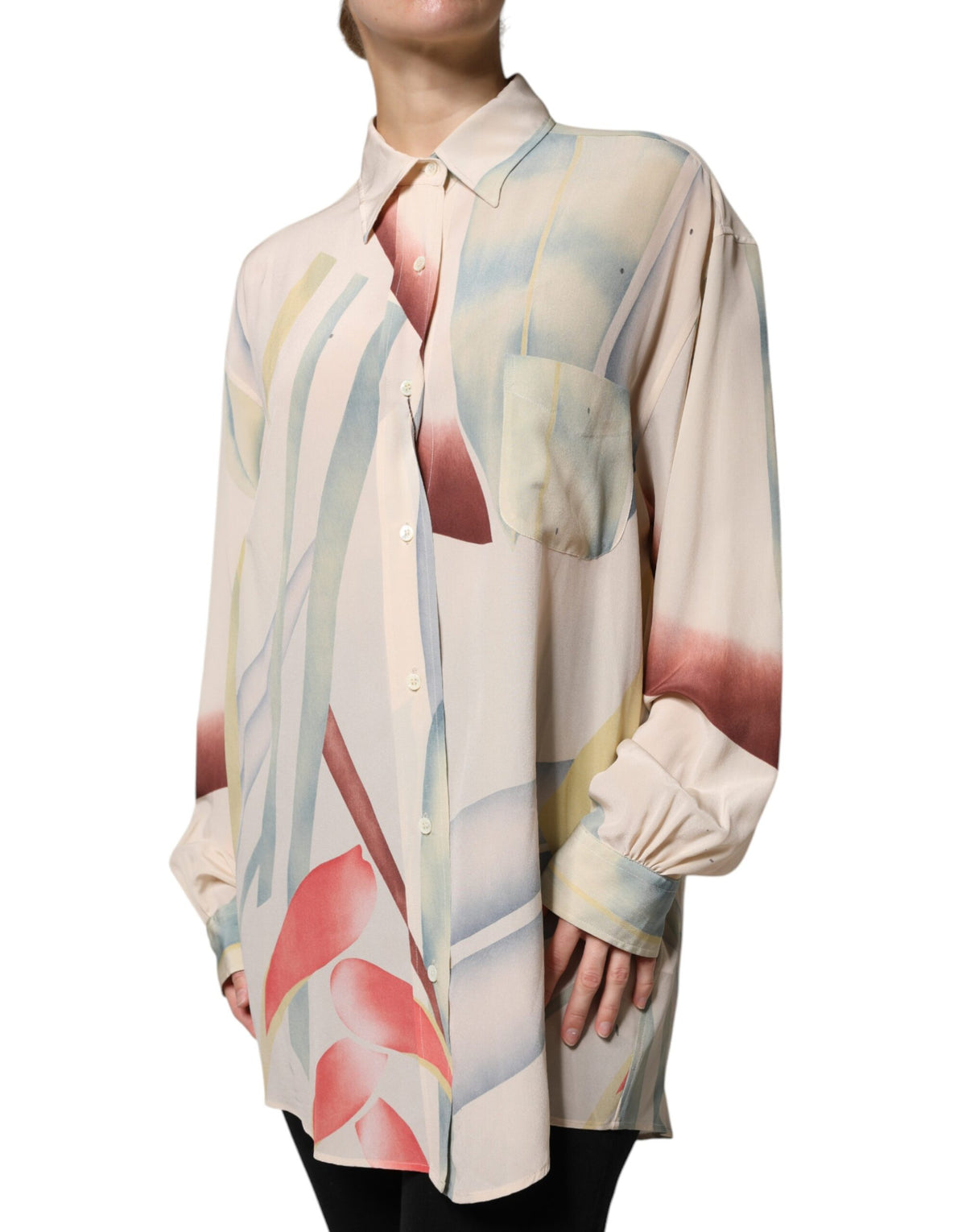 Elevate your elegance with the Etro Beige Printed Silk Blouse, a masterpiece of Italian craftsmanship that embodies timeless allure and sophistication for the discerning individual.