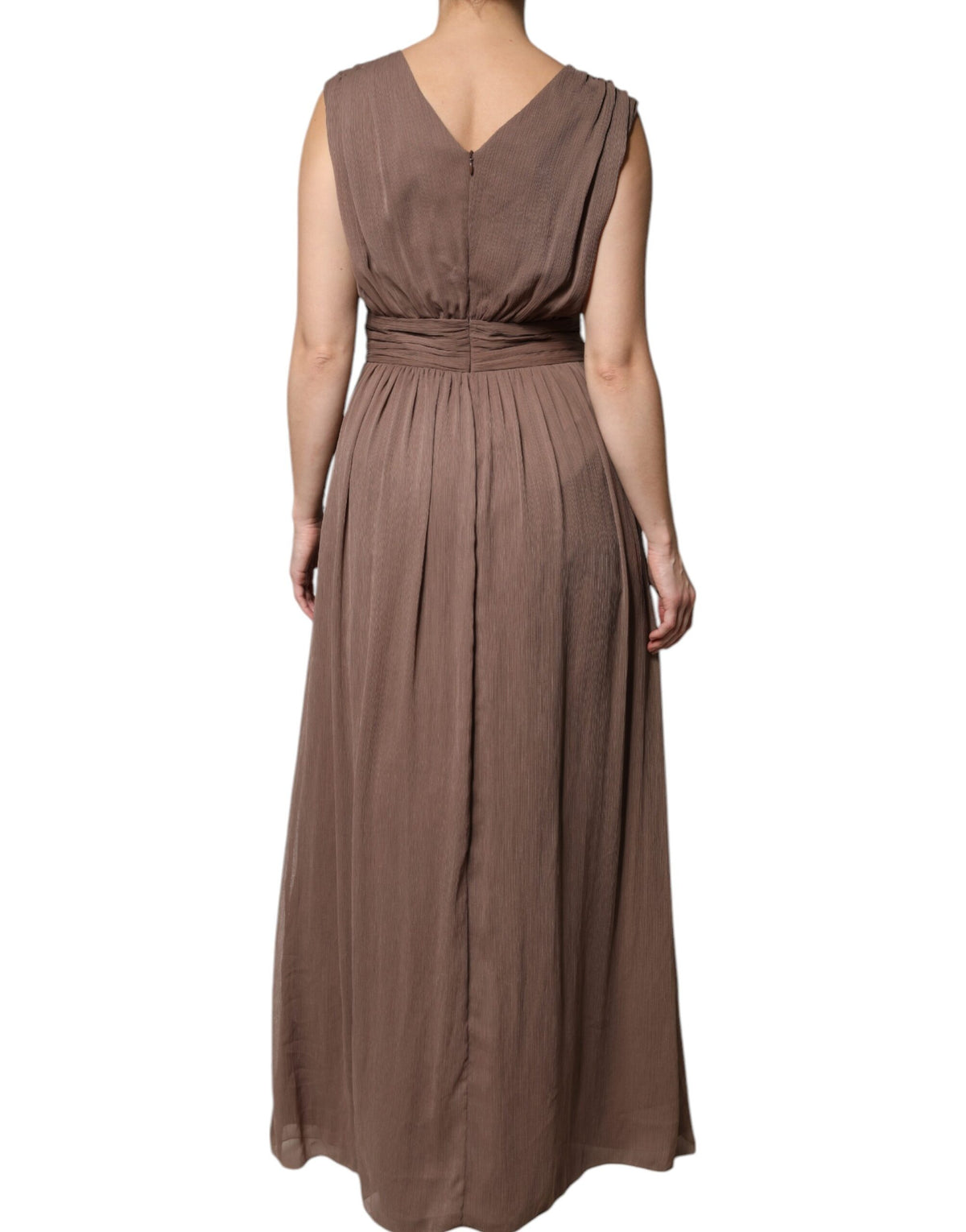 Elevate your elegance with the Peserico Brown Sleeveless Deep V-neck A-line Long Maxi Dress, a masterpiece of Italian craftsmanship, perfect for sophisticated occasions.