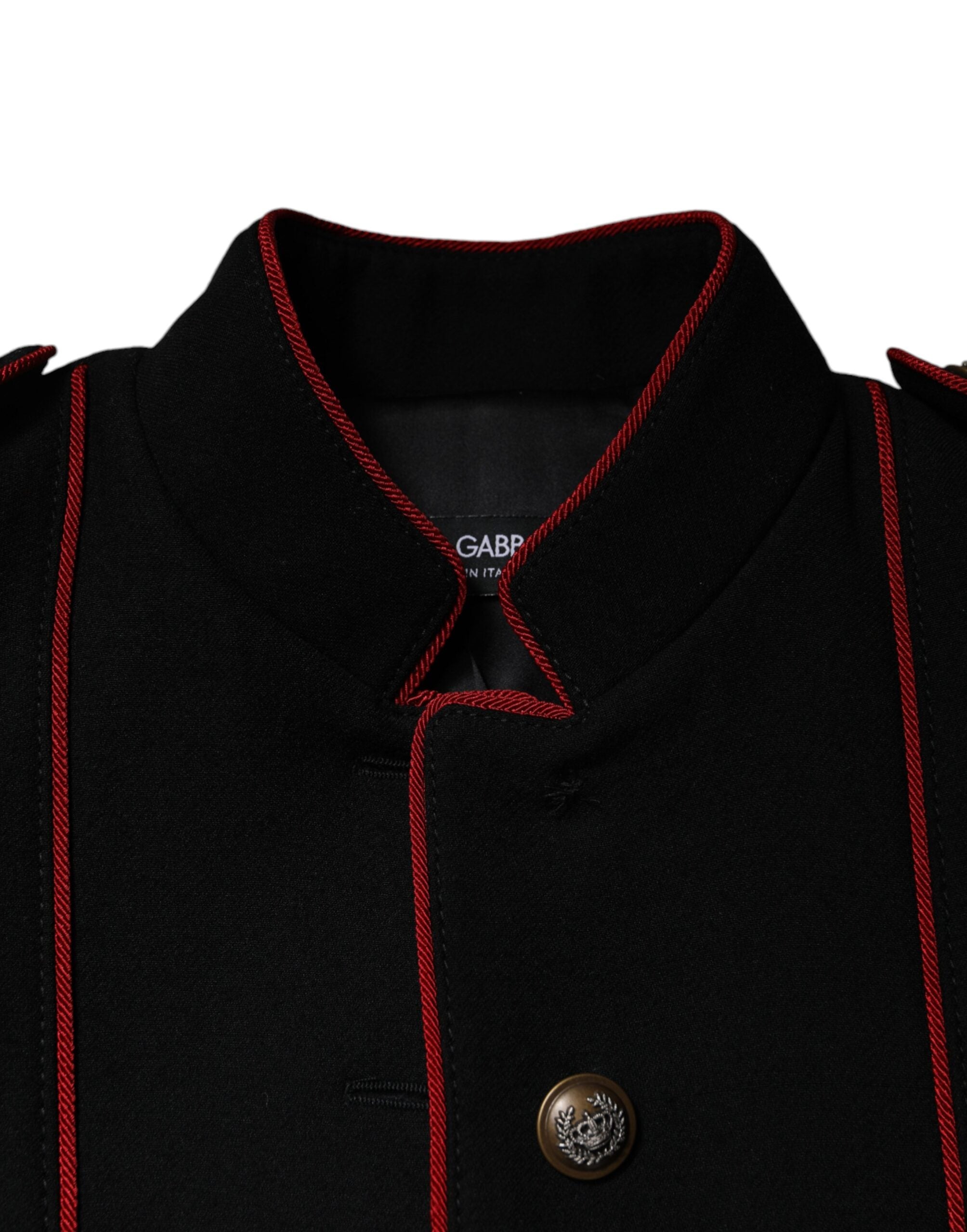 Discover the Dolce & Gabbana Black Single Breasted Trench Coat, a luxurious blend of virgin wool and silk, embodying timeless elegance and sophistication for the discerning individual.