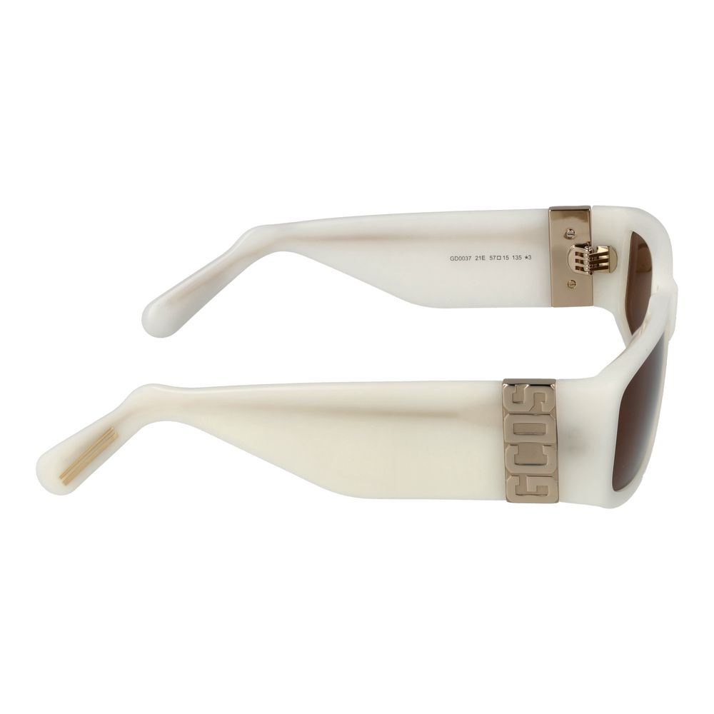 Experience the exquisite elegance of GCDS White Acetate Sunglasses, crafted for the discerning eye, offering luxurious style and unparalleled UV protection.