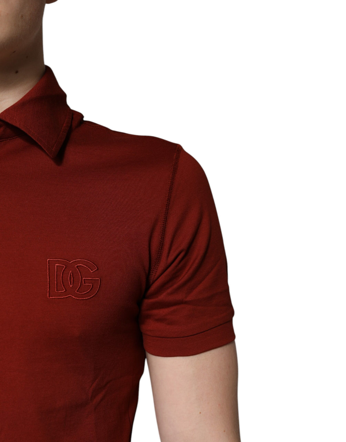 Experience the allure of Dolce & Gabbana's Red Cotton DG Logo Collared Polo T-shirt, a testament to Italian craftsmanship and timeless elegance for the discerning individual.