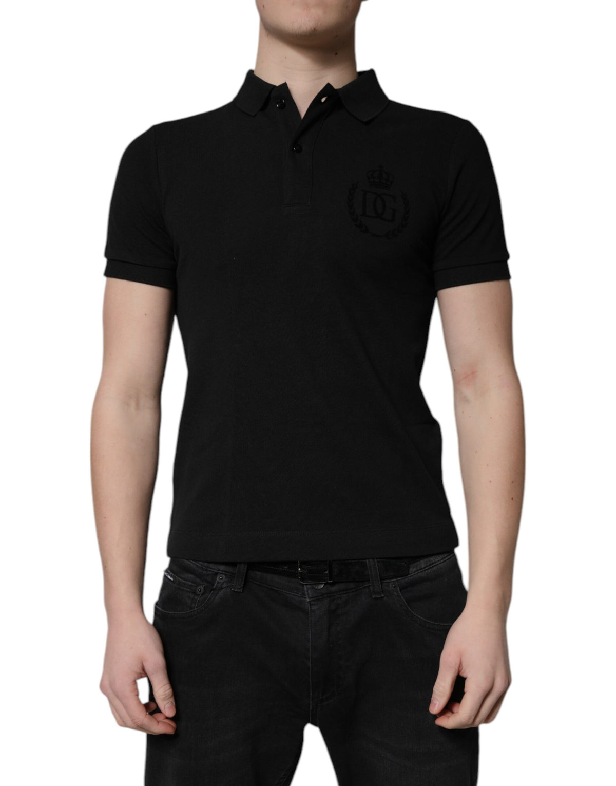 Indulge in the elegance of the Dolce & Gabbana Black Cotton DG Logo Collared Polo T-shirt, a testament to Italian craftsmanship that enhances your sophisticated lifestyle.