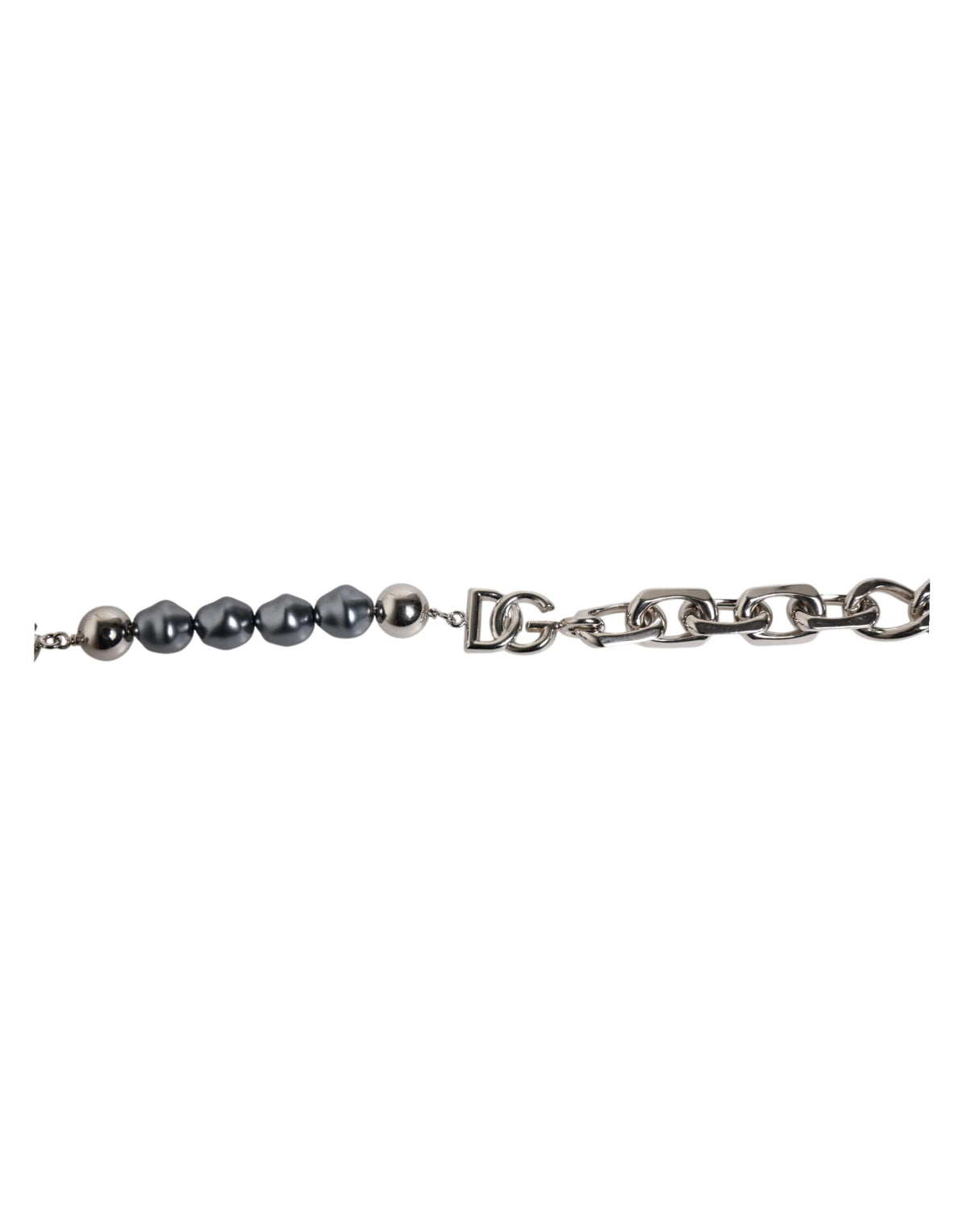 Indulge in the exquisite Dolce & Gabbana Silver Tone Chain Lobster Clasp Logo Gray Pearls Bracelet, a luxurious blend of silver-tone metal and dark-hued pearls, embodying timeless elegance and sophistication.