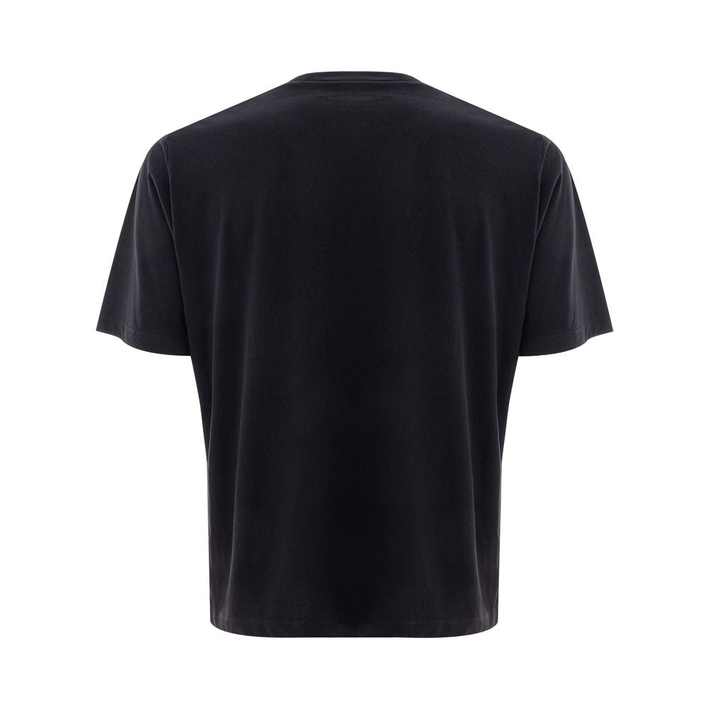 Elevate your wardrobe with the Dsquared² Black Cotton T-Shirt, a luxurious blend of comfort and sophistication, perfect for those who embody timeless elegance.
