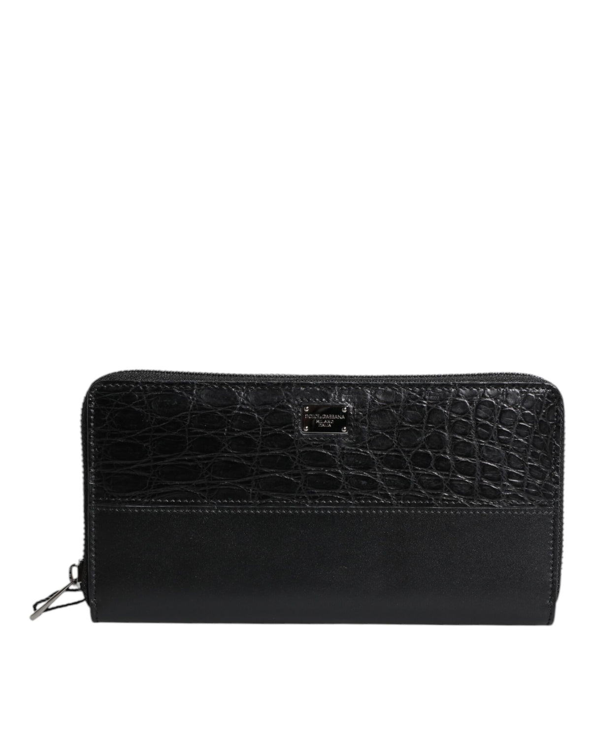 Experience the exquisite allure of the Dolce & Gabbana Black Leather Logo Plaque Zip Around Continental Wallet, a testament to Italian craftsmanship and timeless elegance.