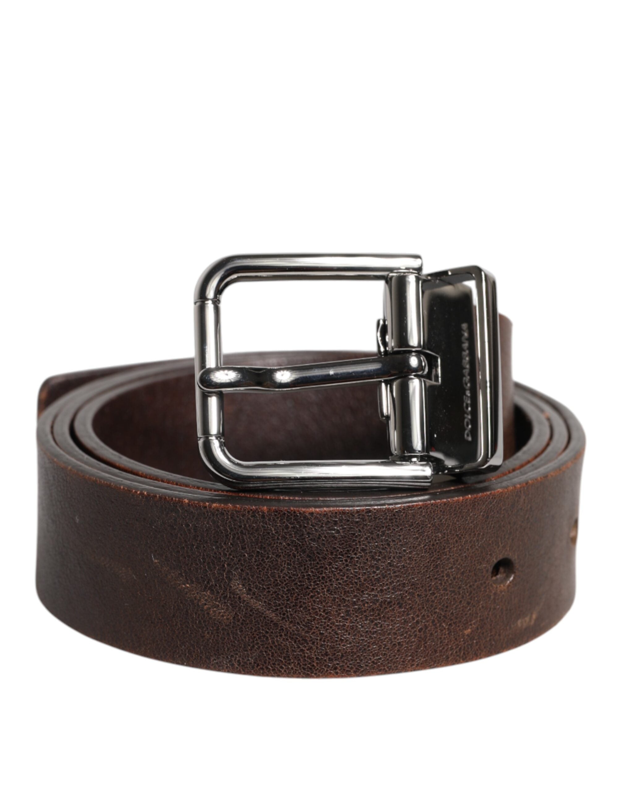 Discover the Dolce & Gabbana Brown Leather Classic Metal Logo Buckle Belt, a timeless symbol of elegance and artistry, perfect for enhancing any sophisticated ensemble.