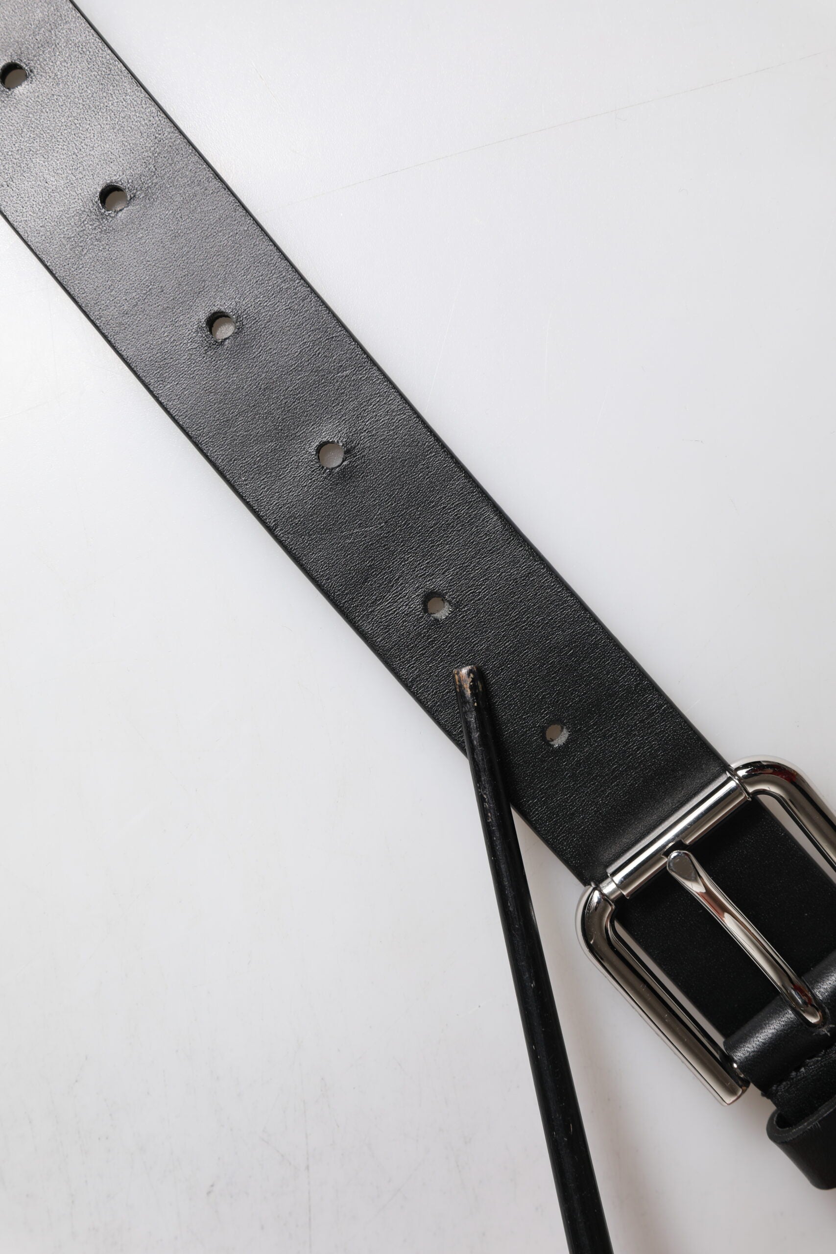 Dolce & Gabbana Black Leather Classic Metal Logo Buckle Belt