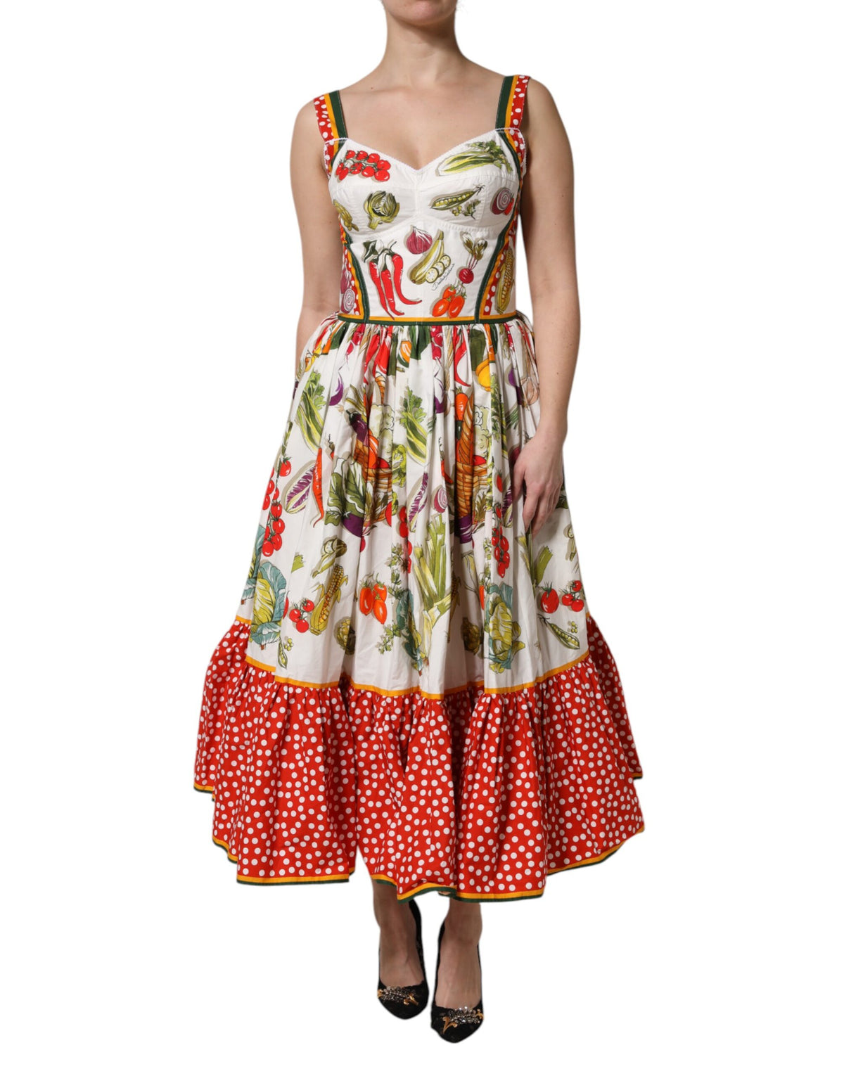 Discover the allure of the Dolce & Gabbana White Vegetables Sleeveless A-line Dress, a masterpiece in 100% cotton that embodies timeless elegance and exquisite craftsmanship.