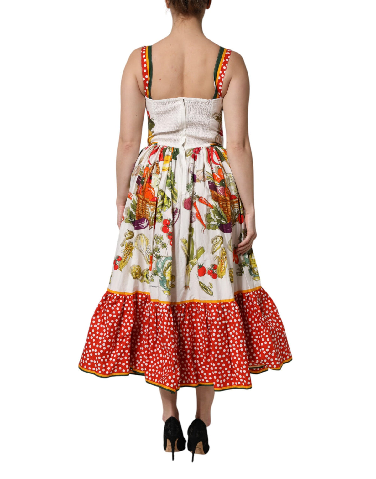 Discover the Dolce & Gabbana White Vegetables Sleeveless A-line Dress, a masterpiece of Italian craftsmanship in luxurious cotton, perfect for elevating your sophisticated style.
