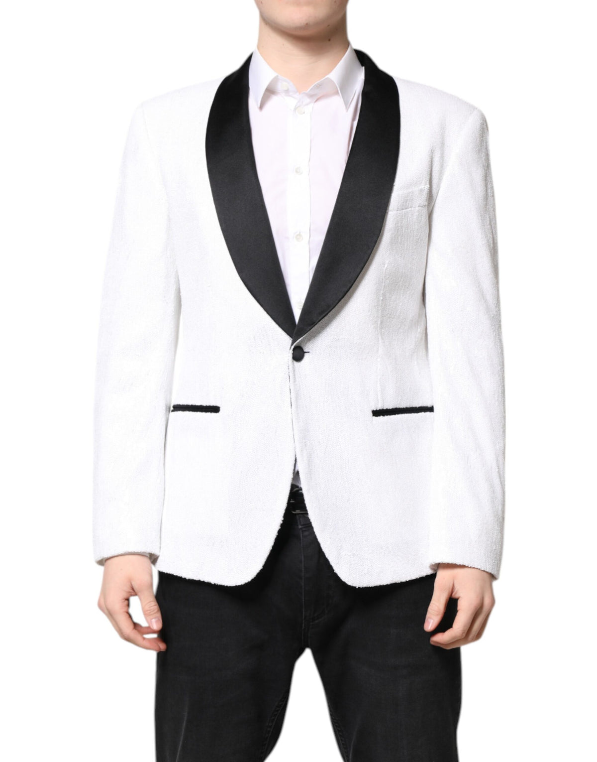 Discover the Dolce & Gabbana White Nylon Single Breasted Coat Blazer, where exquisite craftsmanship meets luxurious silk lining, redefining elegance for the discerning individual.