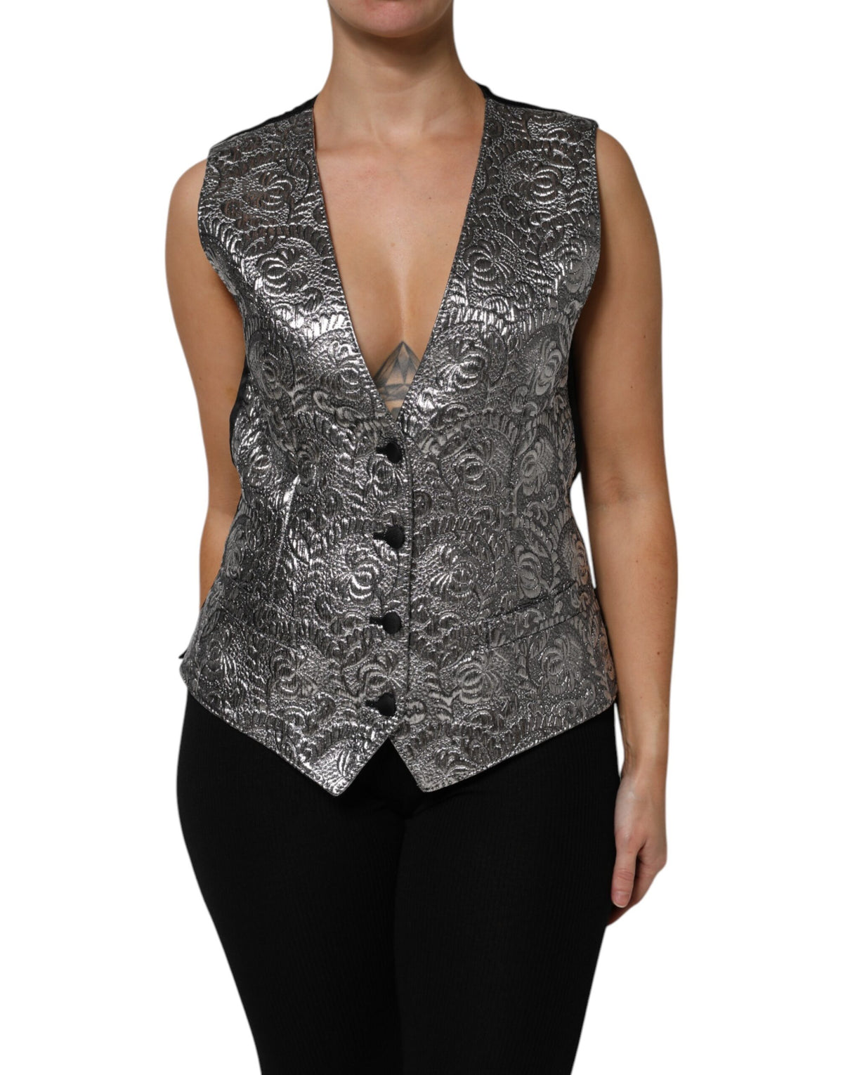 Indulge in the exquisite allure of Dolce & Gabbana's Silver Floral Jacquard Sleeveless Vest Top, a masterpiece of Italian craftsmanship that elevates your elegance and sophistication.