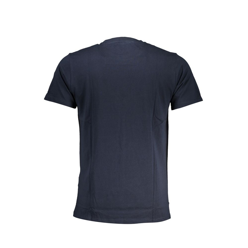 Elevate your wardrobe with the Cavalli Class Blu Cotton Men T-Shirt, a symbol of urban elegance crafted from the finest Cotone for the discerning individual.