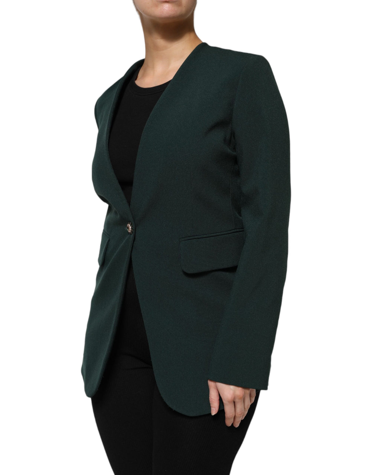 Elevate your wardrobe with the Maison Margiela Green Single Breasted One Button Coat, a luxurious blend of Italian craftsmanship and timeless elegance in rich polyester and viscose.