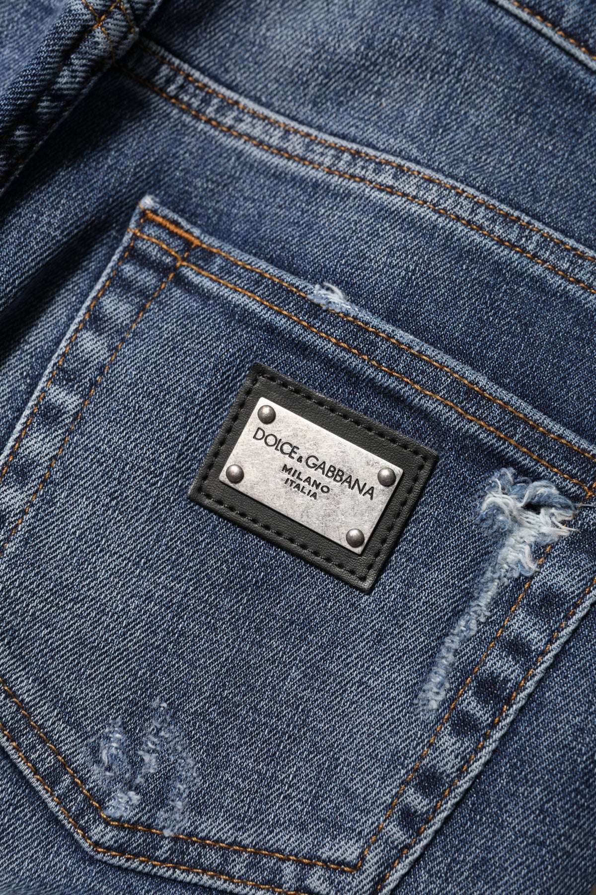 Indulge in the exquisite craftsmanship of Dolce & Gabbana's Blue Washed Cotton High Waisted Denim Jeans, a luxurious blend of comfort and elegance for the discerning individual.