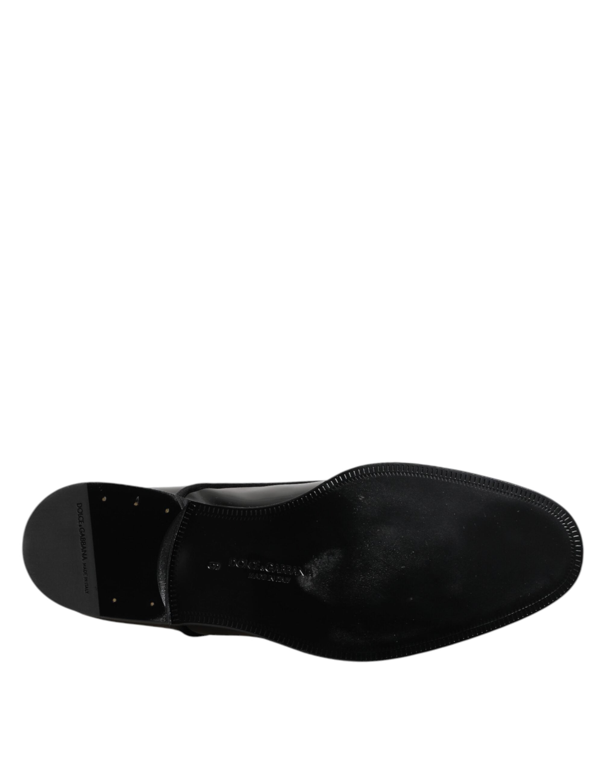 Elevate your elegance with Dolce & Gabbana's Black Patent Leather Derby Formal Dress Shoes, a masterpiece of Italian craftsmanship that embodies timeless luxury and sophistication.