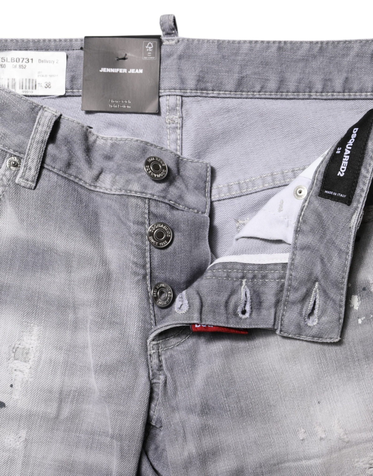Discover the Dsquared² Gray Washed Mid Waist Tapered Denim Jeans, where exquisite craftsmanship meets luxurious comfort, perfect for the discerning individual.