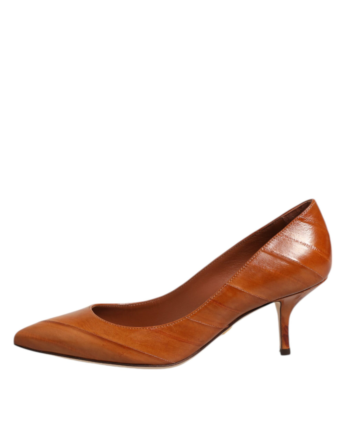 Experience the exquisite craftsmanship of Dolce & Gabbana's Brown Leather Stiletto Heel Pumps, where Italian artistry meets timeless elegance for the discerning individual.