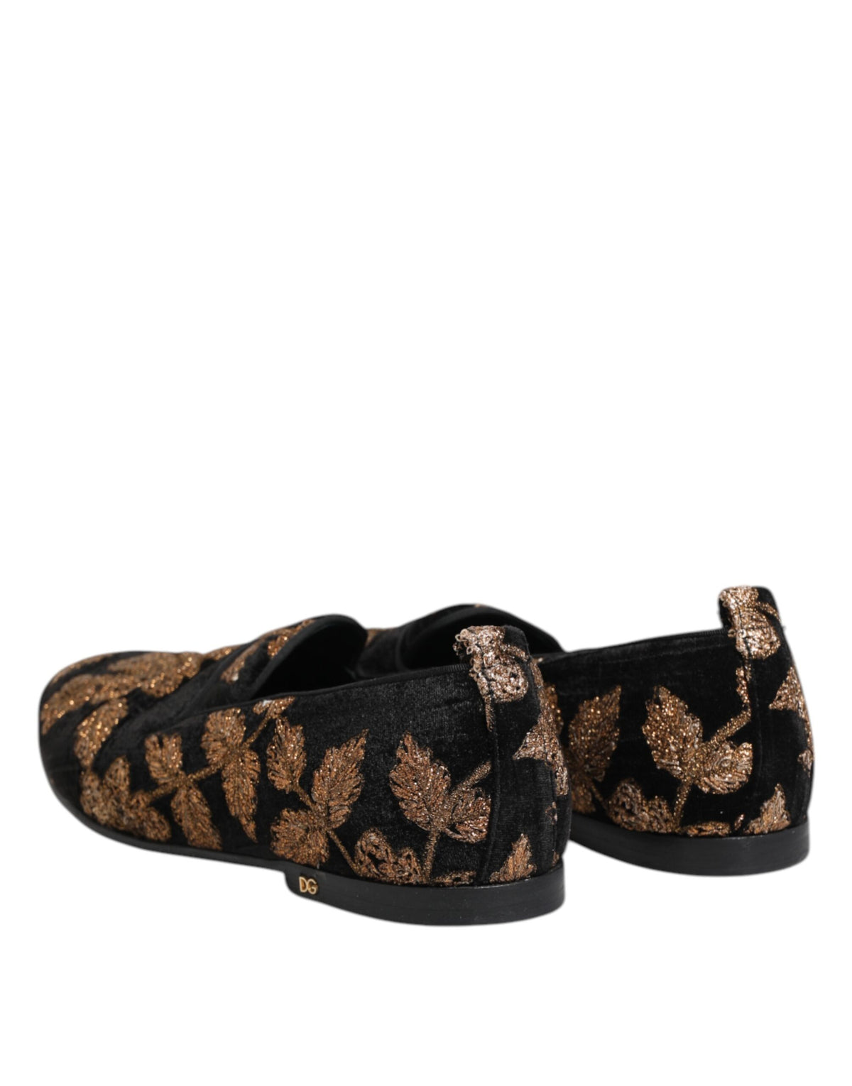 Elevate your style with Dolce & Gabbana's Black Floral Embroidery Loafers, crafted from sumptuous velvet, embodying opulence and timeless elegance for the discerning individual.