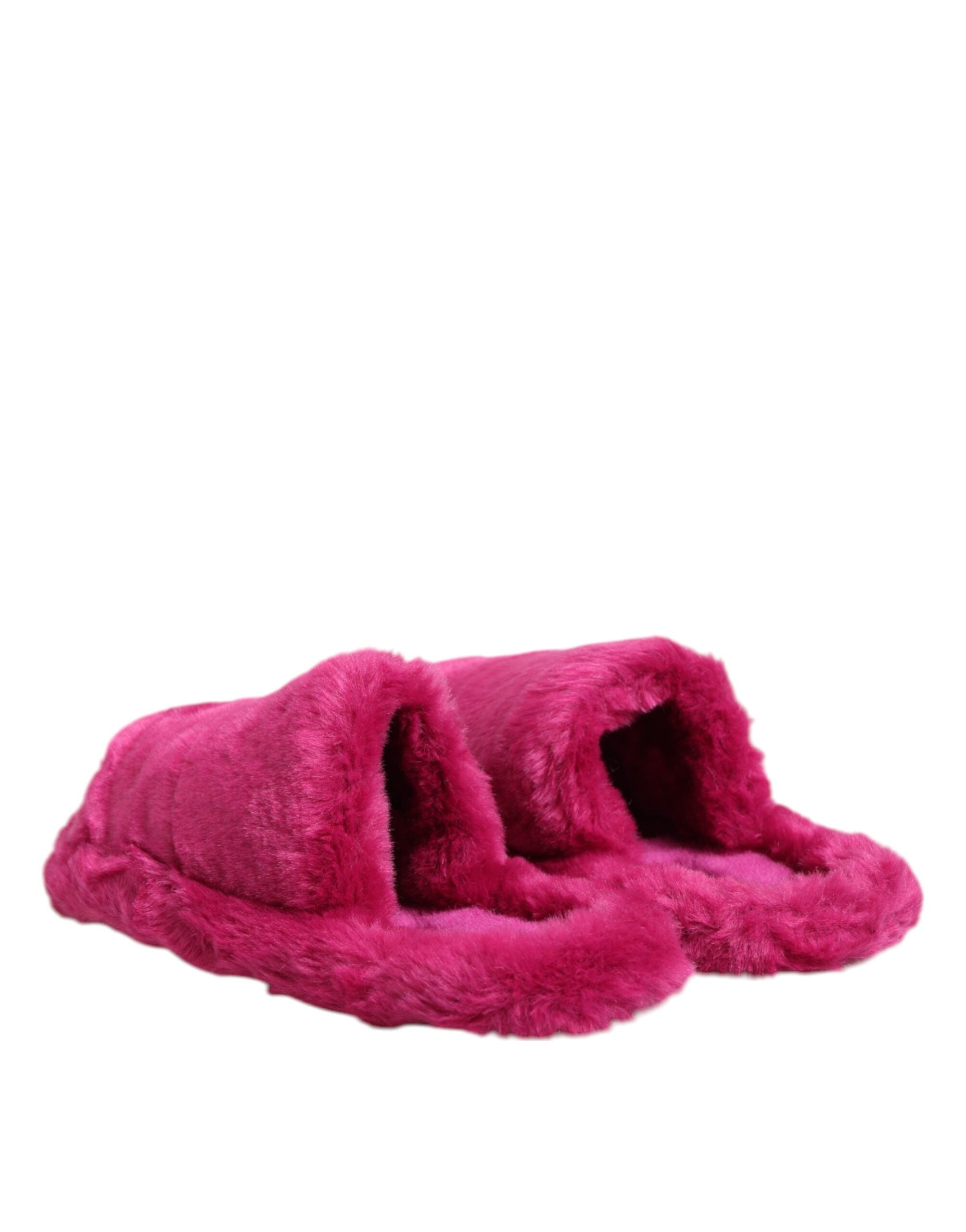 Elevate your summer style with Dolce & Gabbana's Pink Acrylic Faux Fur Mens Flats Sandals, where exquisite Italian craftsmanship meets luxurious comfort for the discerning individual.