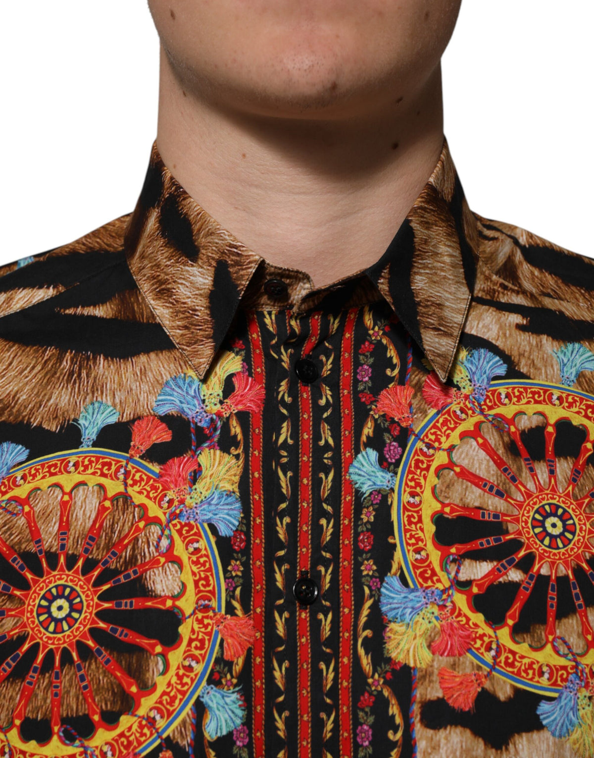 Indulge in the opulence of the Dolce & Gabbana GOLD Cotton Tiger Carretto Long Sleeve Shirt, a masterpiece of Sicilian-inspired craftsmanship in luxurious cotton.