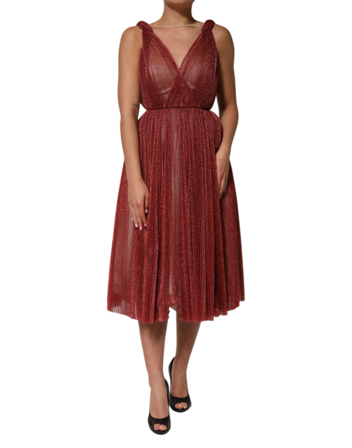 Experience the allure of the Dolce & Gabbana Burgundy Mesh Sleeveless Midi A-line Dress, a masterpiece of Italian craftsmanship that embodies timeless elegance and sophisticated luxury.