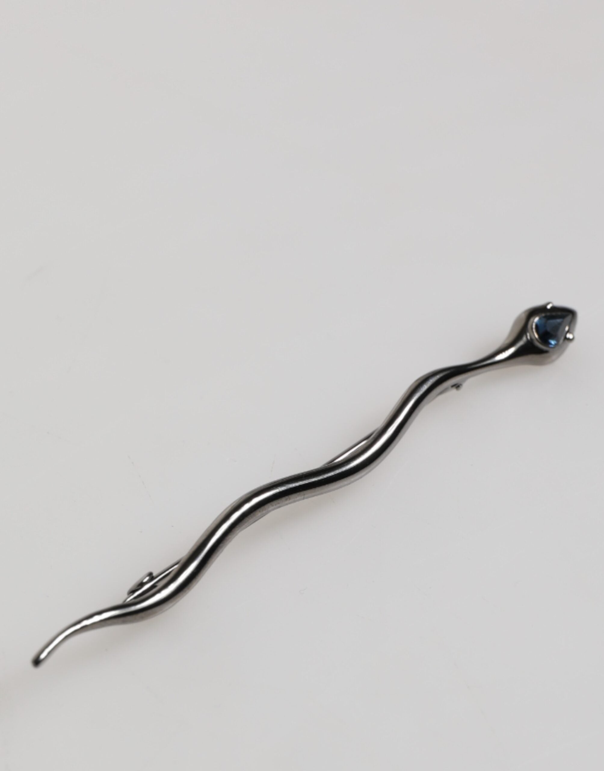 Dolce & Gabbana Black Brass Crystal Spilla Serpente Mens Brooch Pin