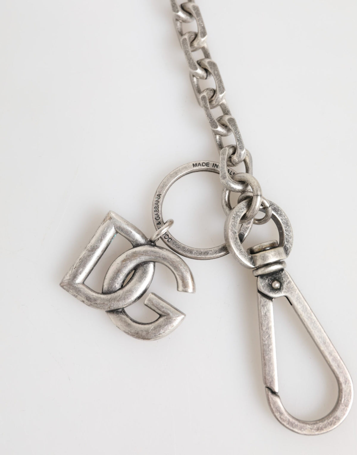Experience the allure of the Dolce & Gabbana Silver Tone Brass DG Logo Detailing Chain Necklace, a testament to exquisite craftsmanship and timeless elegance, perfect for the discerning individual.