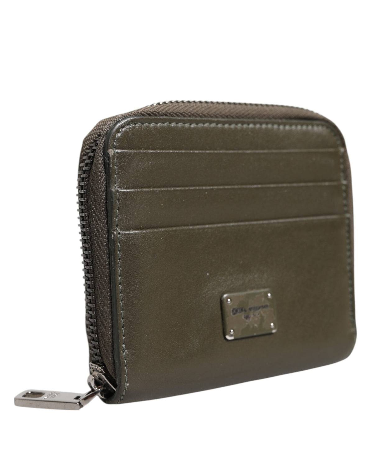 Indulge in the exquisite craftsmanship of the Dolce & Gabbana Brown Leather Logo Plaque Card Holder, a timeless accessory that elevates your style with luxurious elegance.
