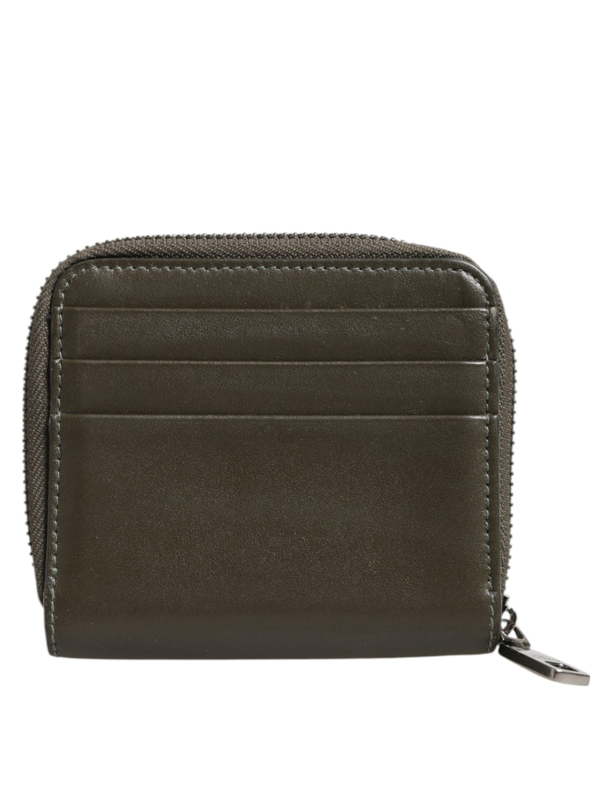Discover the Dolce & Gabbana Brown Leather Logo Plaque Card Holder Wallet, a masterpiece of Italian craftsmanship that embodies timeless elegance and sophisticated allure.