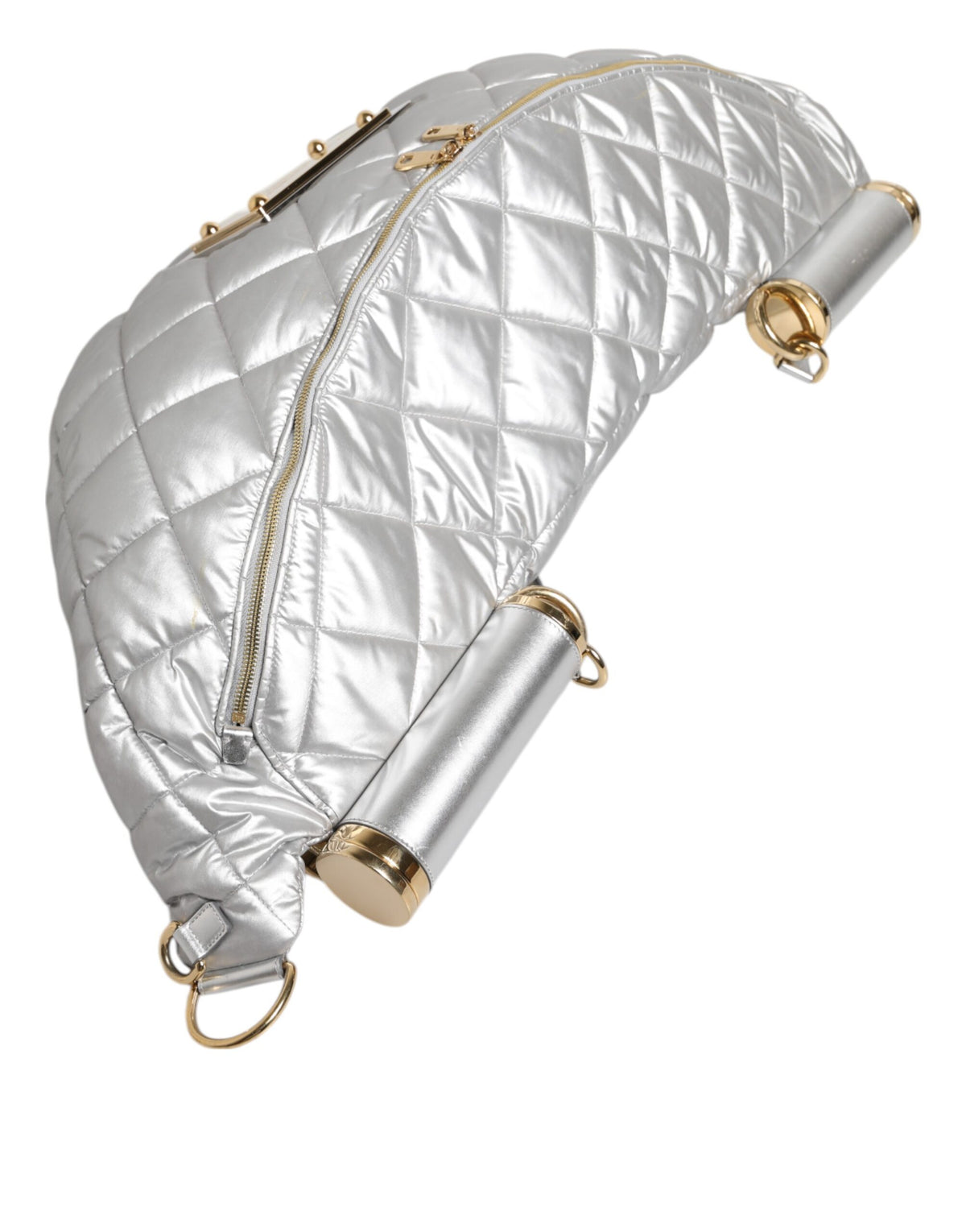 Indulge in the exquisite Dolce & Gabbana Silver Quilted Filled Crossbody Shoulder Bag, a symbol of Italian craftsmanship and timeless elegance, perfect for elevating any ensemble.