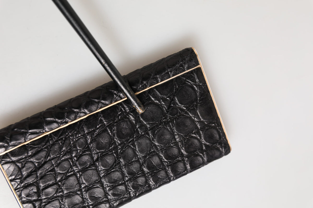 Indulge in the exquisite Dolce & Gabbana Black Leather Embossed Exotic 3000mAh Power Bank, a fusion of luxury and functionality, perfect for the discerning individual.