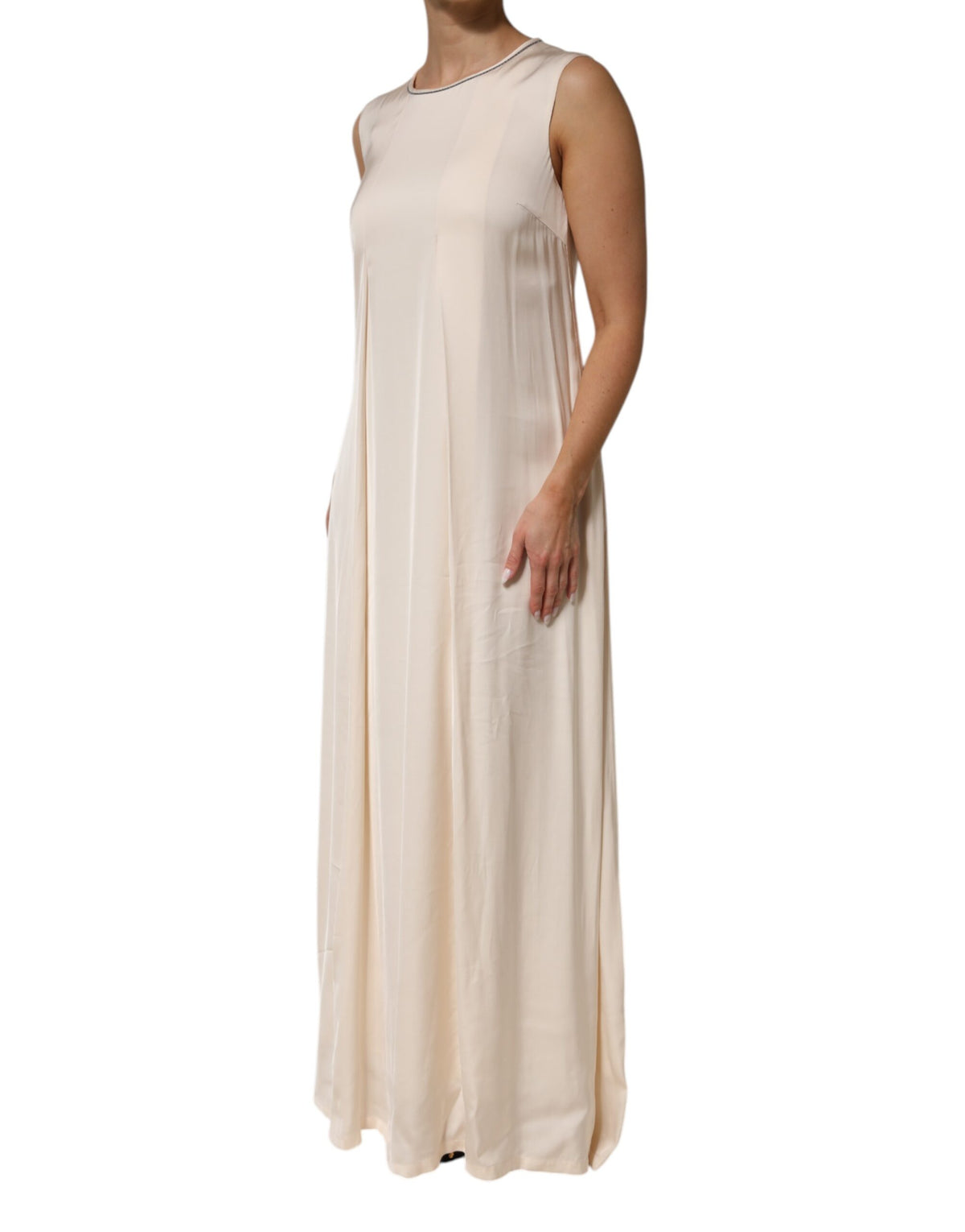 Experience the allure of the Peserico Beige Viscose Pleated Sleeveless Long Maxi Dress, a testament to Italian craftsmanship that embodies timeless elegance and sophistication.