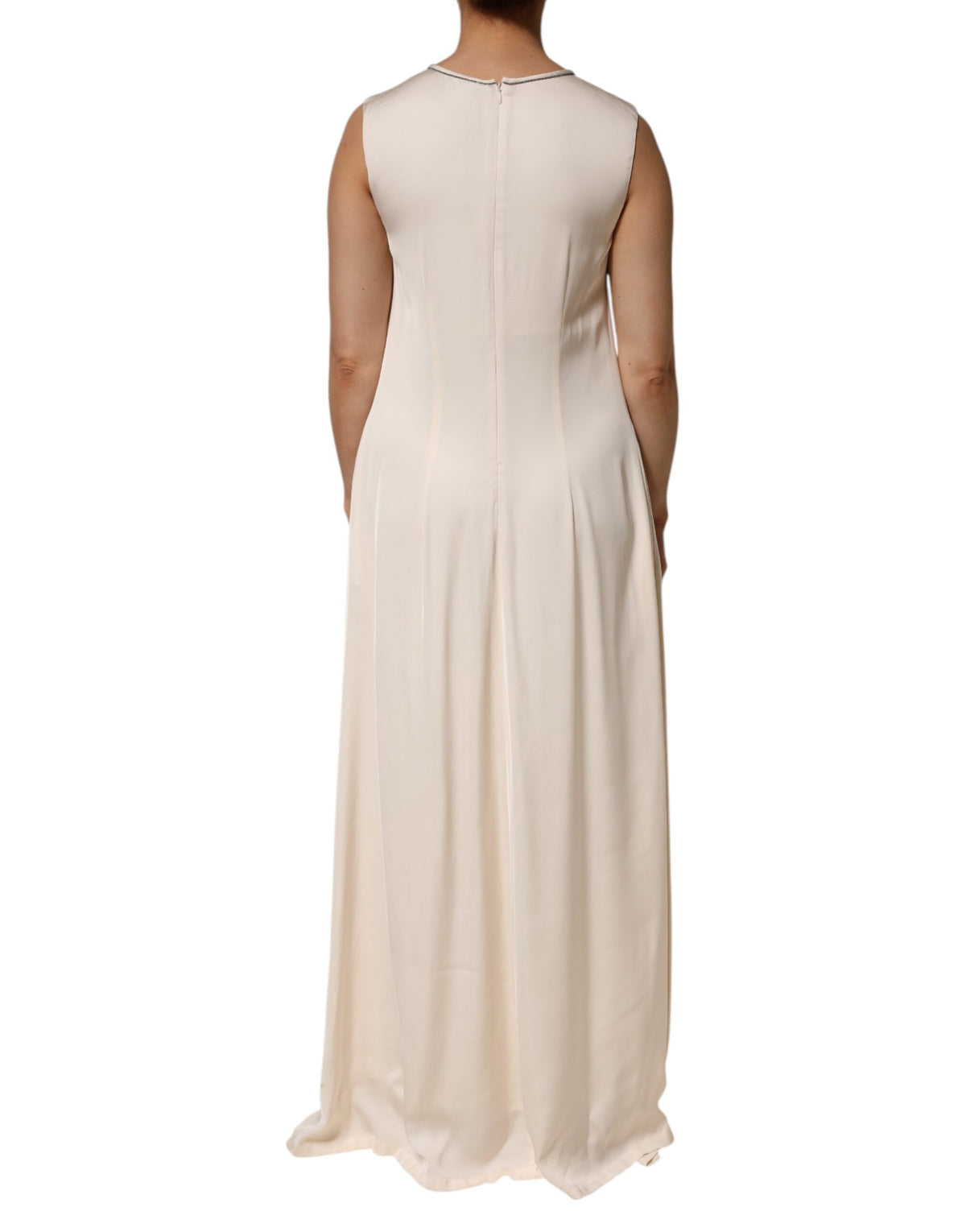 Experience the allure of the Peserico Beige Viscose Pleated Sleeveless Long Maxi Dress, a testament to Italian craftsmanship that embodies timeless elegance and sophistication.