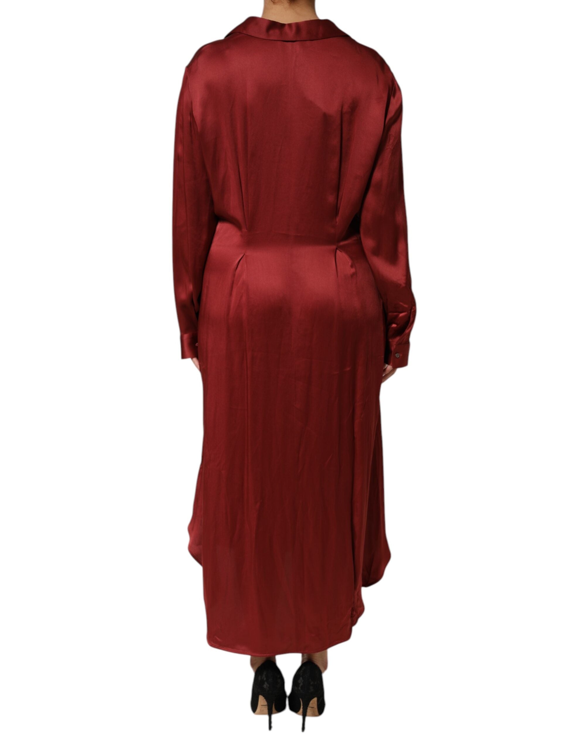 Experience the allure of the Fabiana Filippi Burgundy Acetate Viscose Satin Long Dress, a masterpiece of Italian craftsmanship that embodies elegance and sophistication for any occasion.