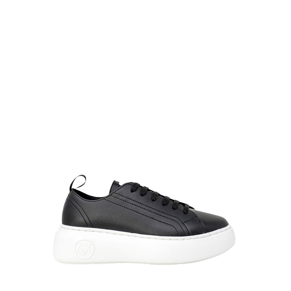 Experience the allure of Armani Exchange's Black Artificial Leather Low Top Sneakers, where eco-leather craftsmanship meets timeless elegance for the discerning fashionista.