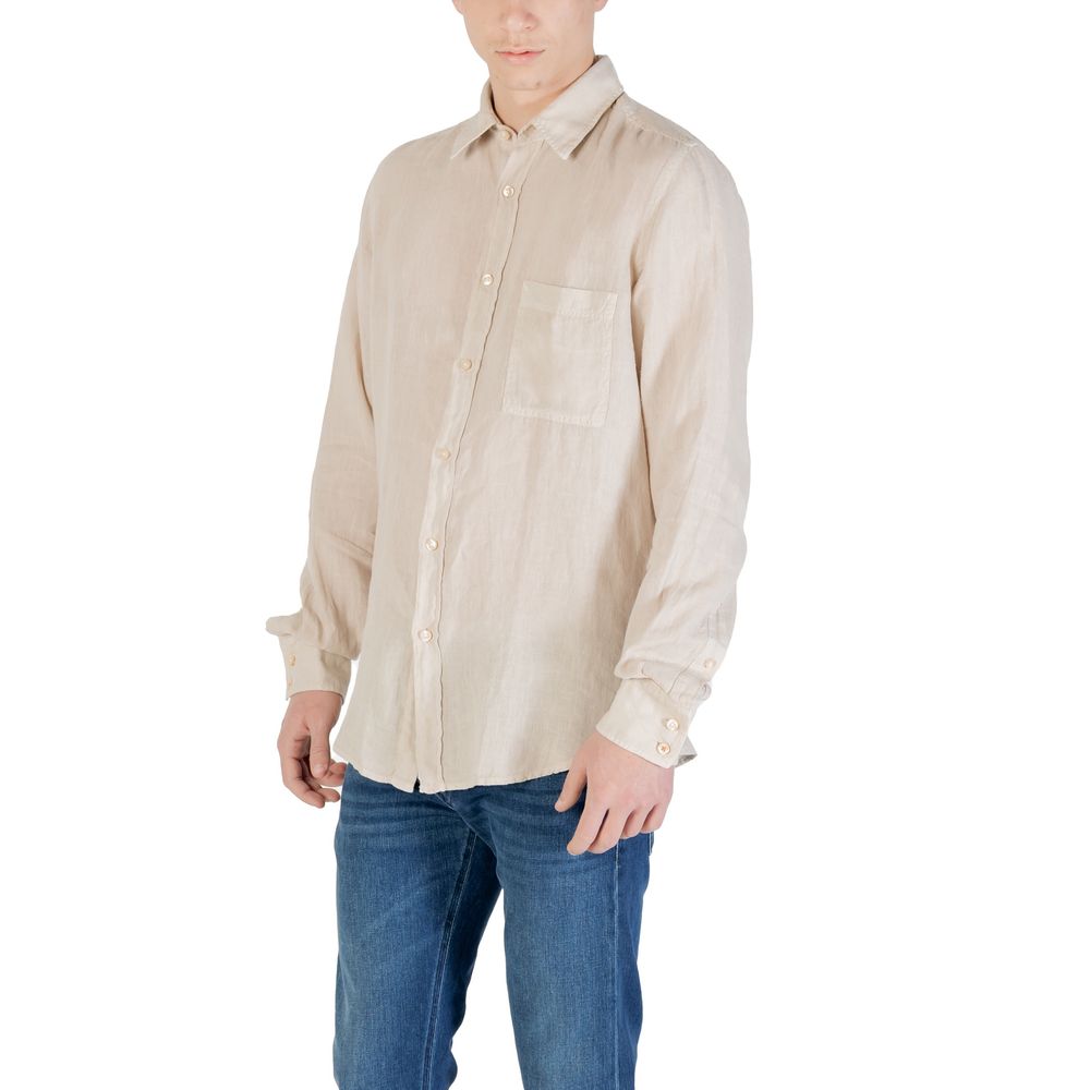 Experience the exquisite allure of the Hugo Boss Beige Linen Shirt, crafted from 100% linen for effortless elegance, perfect for every sophisticated occasion.